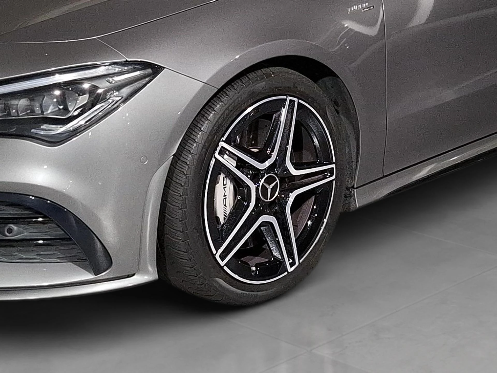 Mercedes-Benz-CLA-image-21