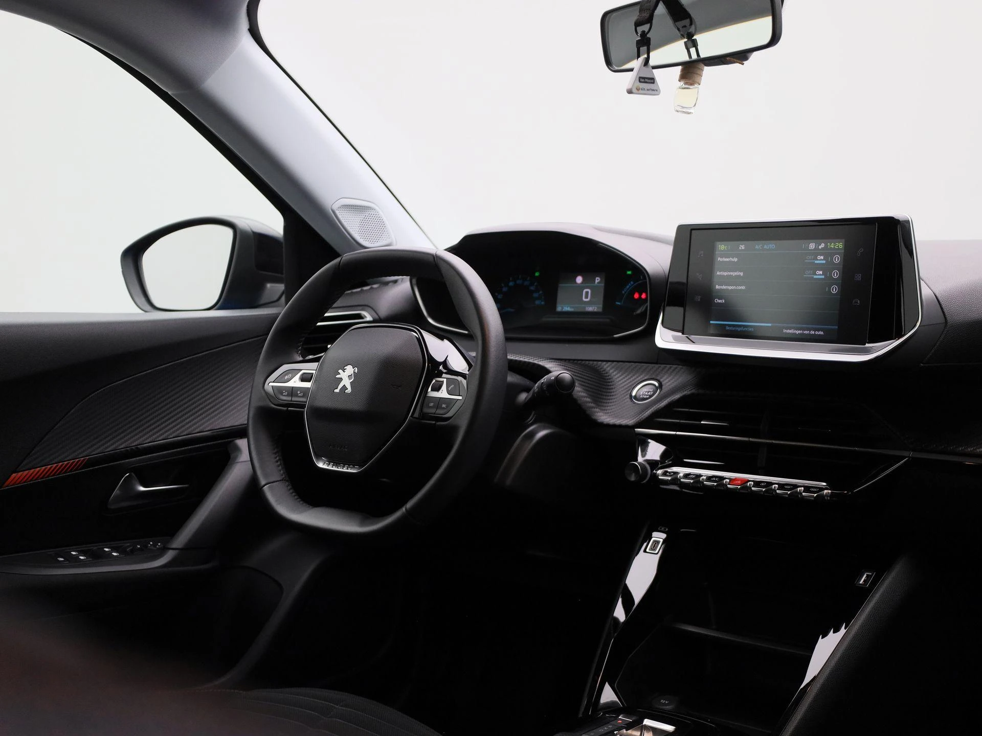 Peugeot-e-2008-image-33