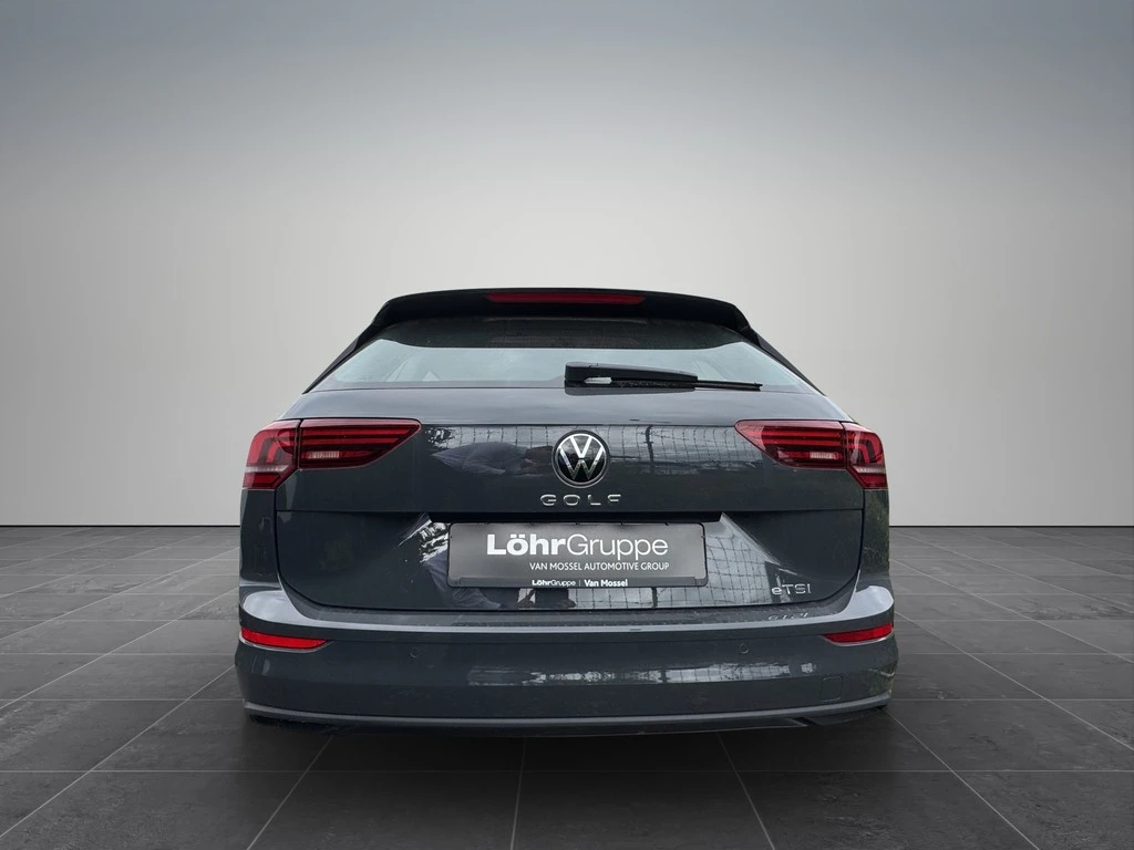 Volkswagen-Golf-image-2