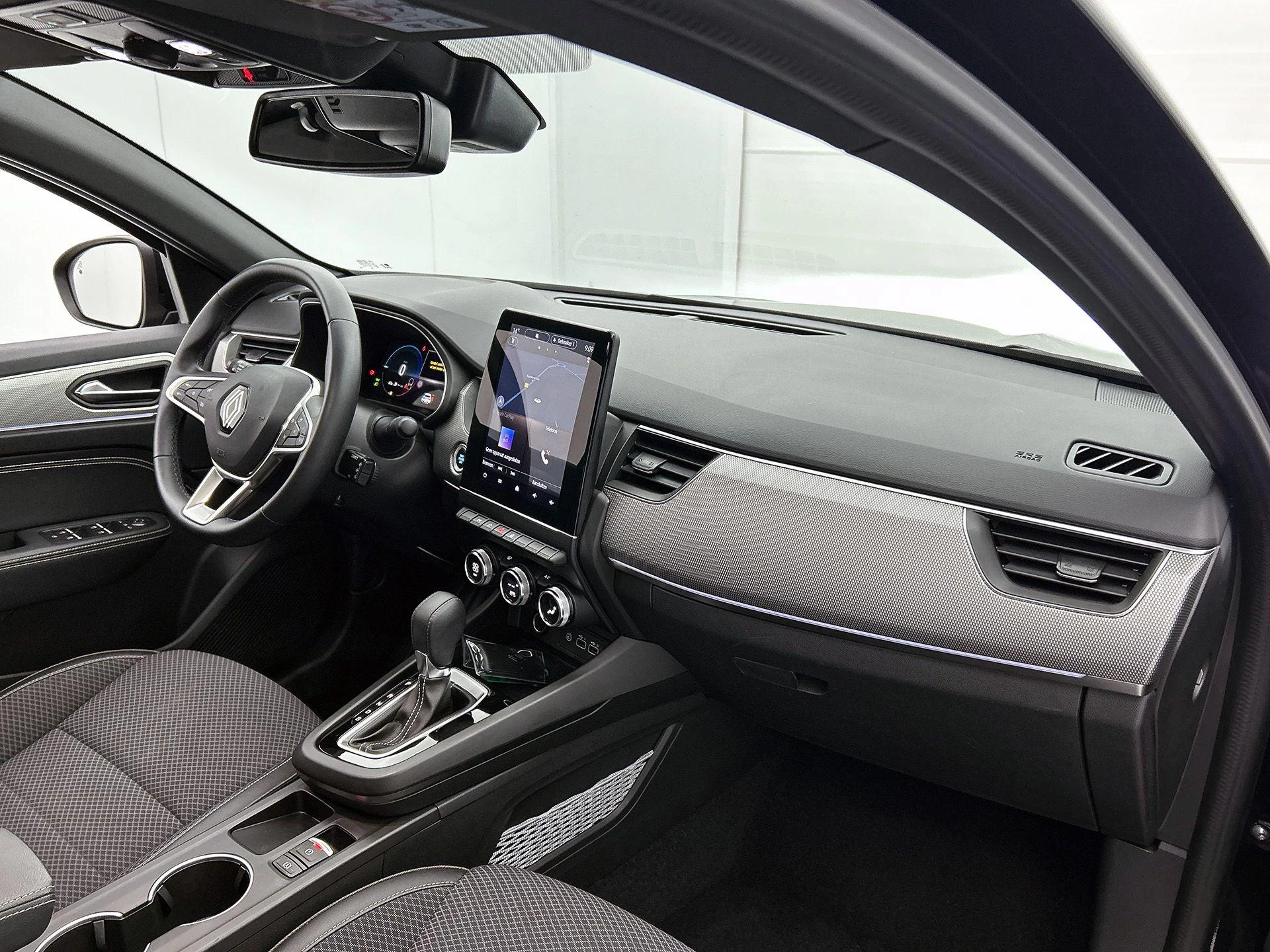 Renault-Arkana-image-19