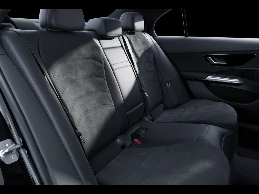 Mercedes-Benz-E-Klasse 200-image-11