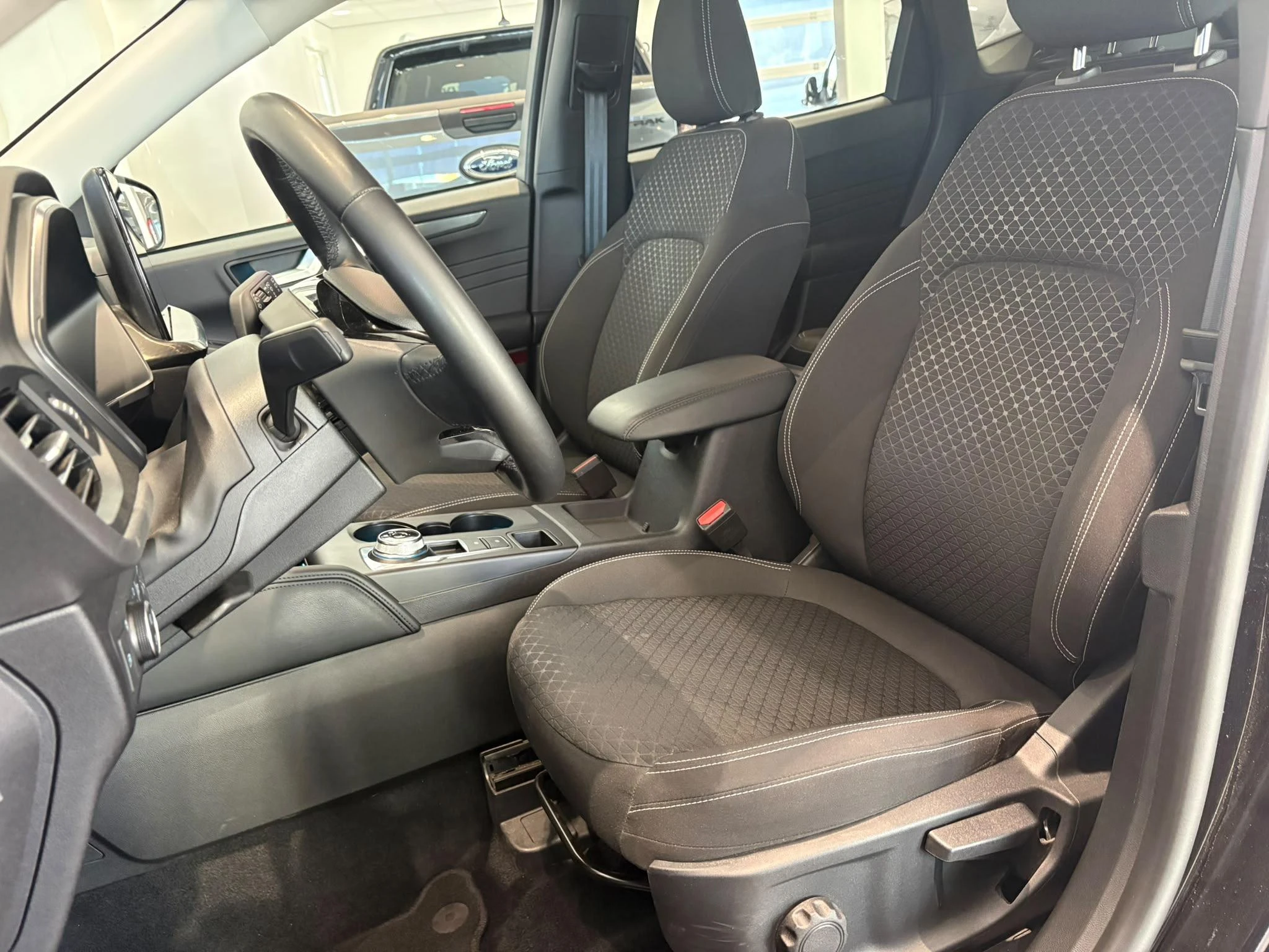 Ford-Kuga-image-12