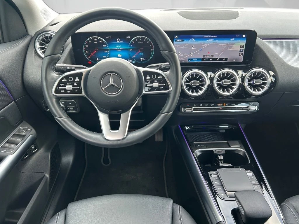Mercedes-Benz-GLA 250 e-image-10