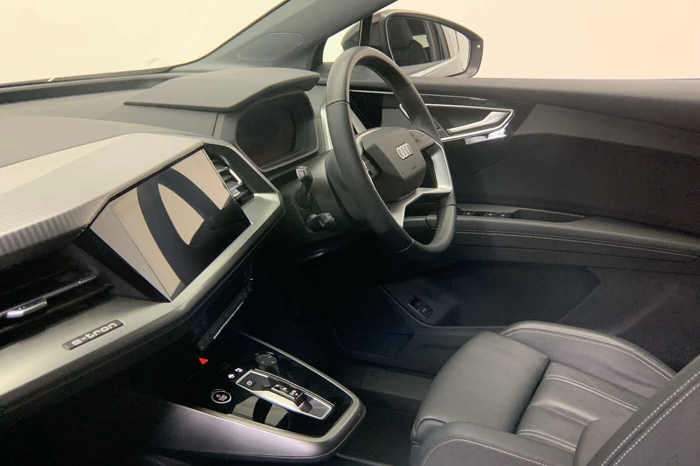 Audi-Q4 e-tron-image-1