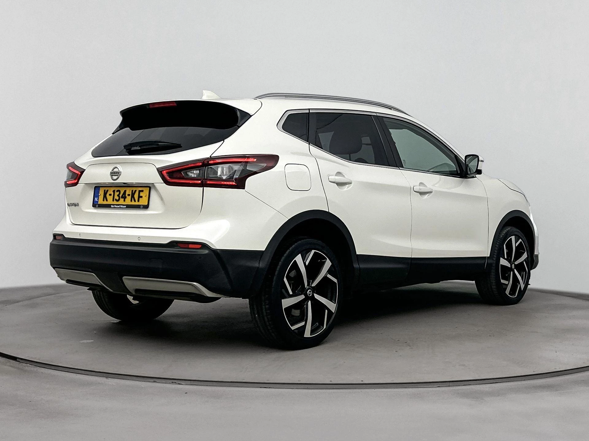 Nissan-QASHQAI-image-6