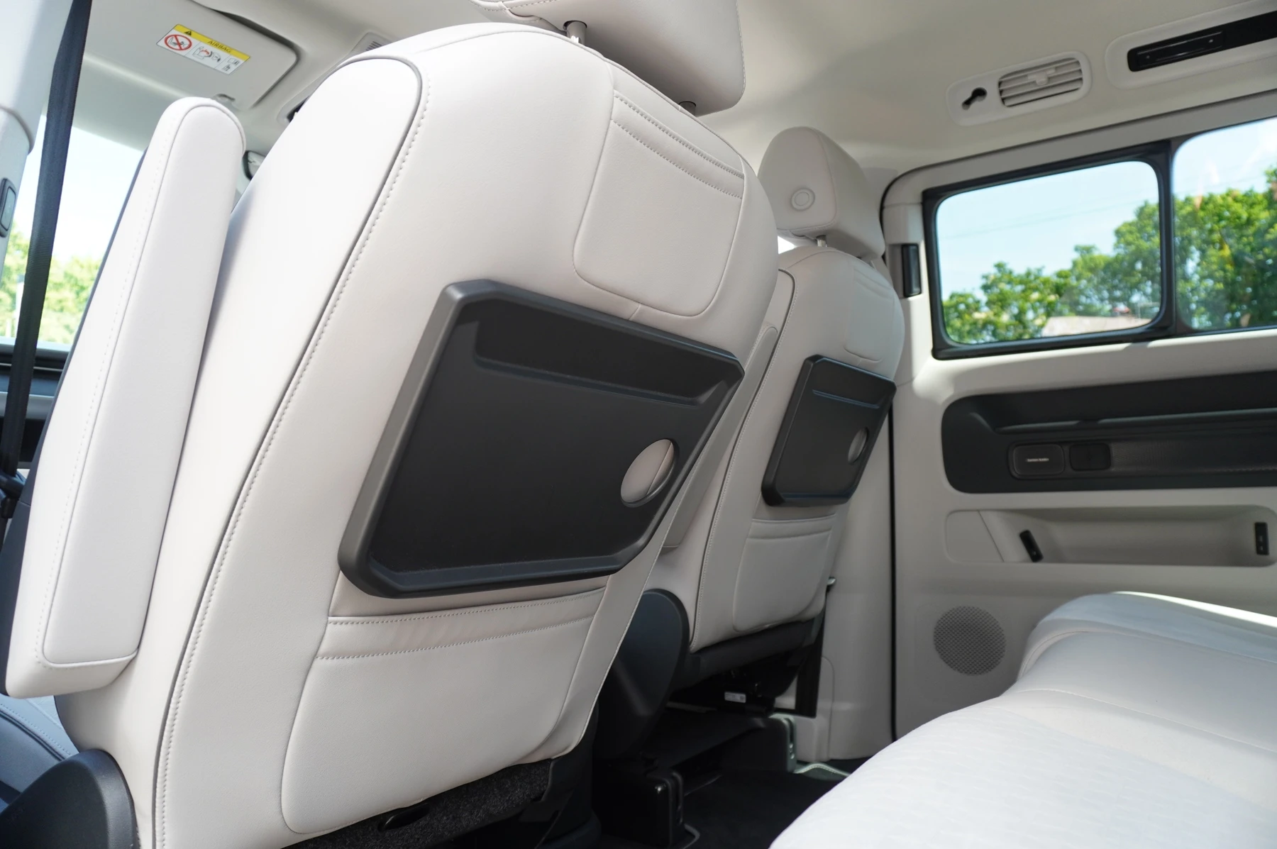 Volkswagen-ID. Buzz-image-13