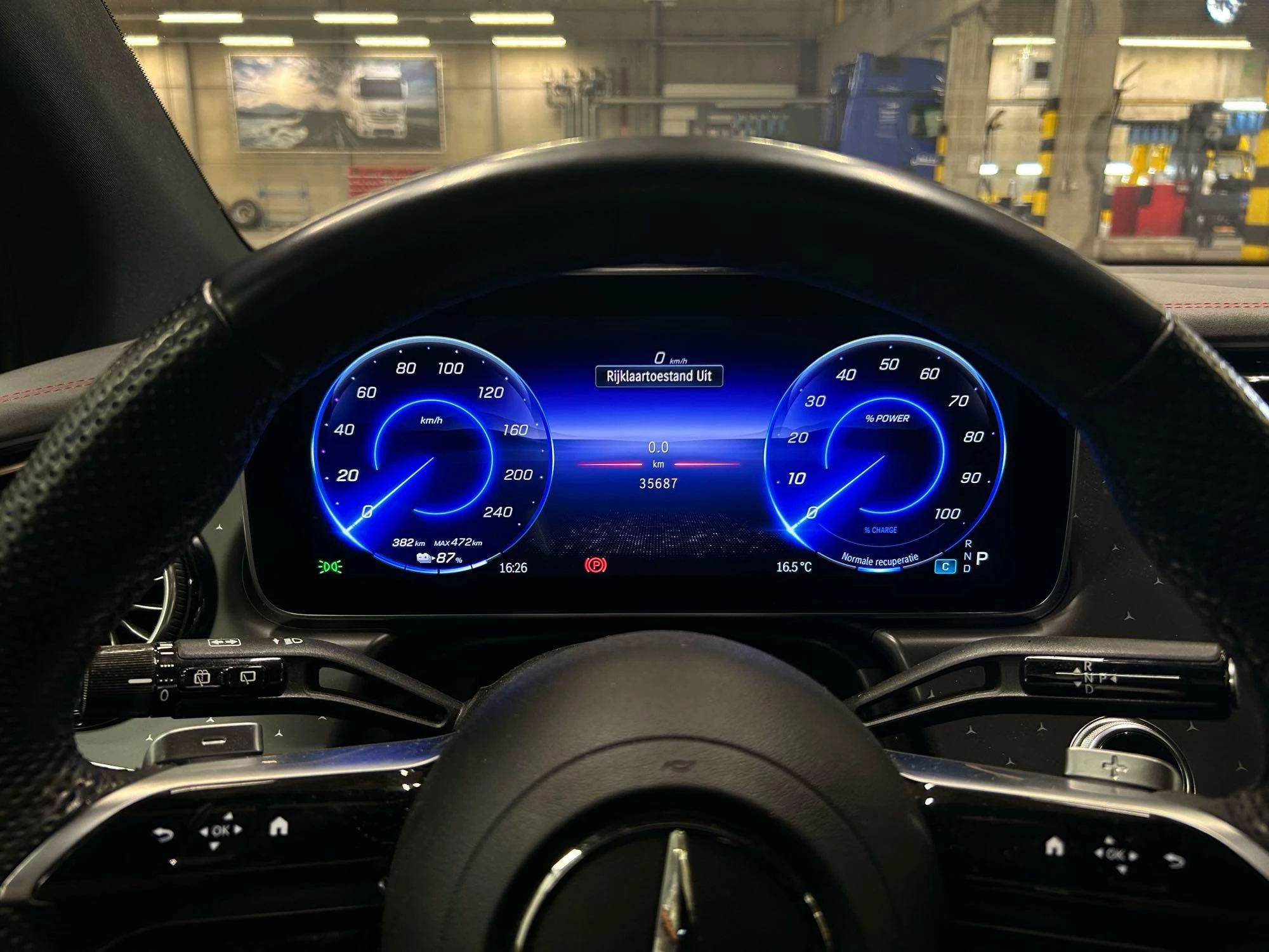 Mercedes-Benz-EQE-image-5