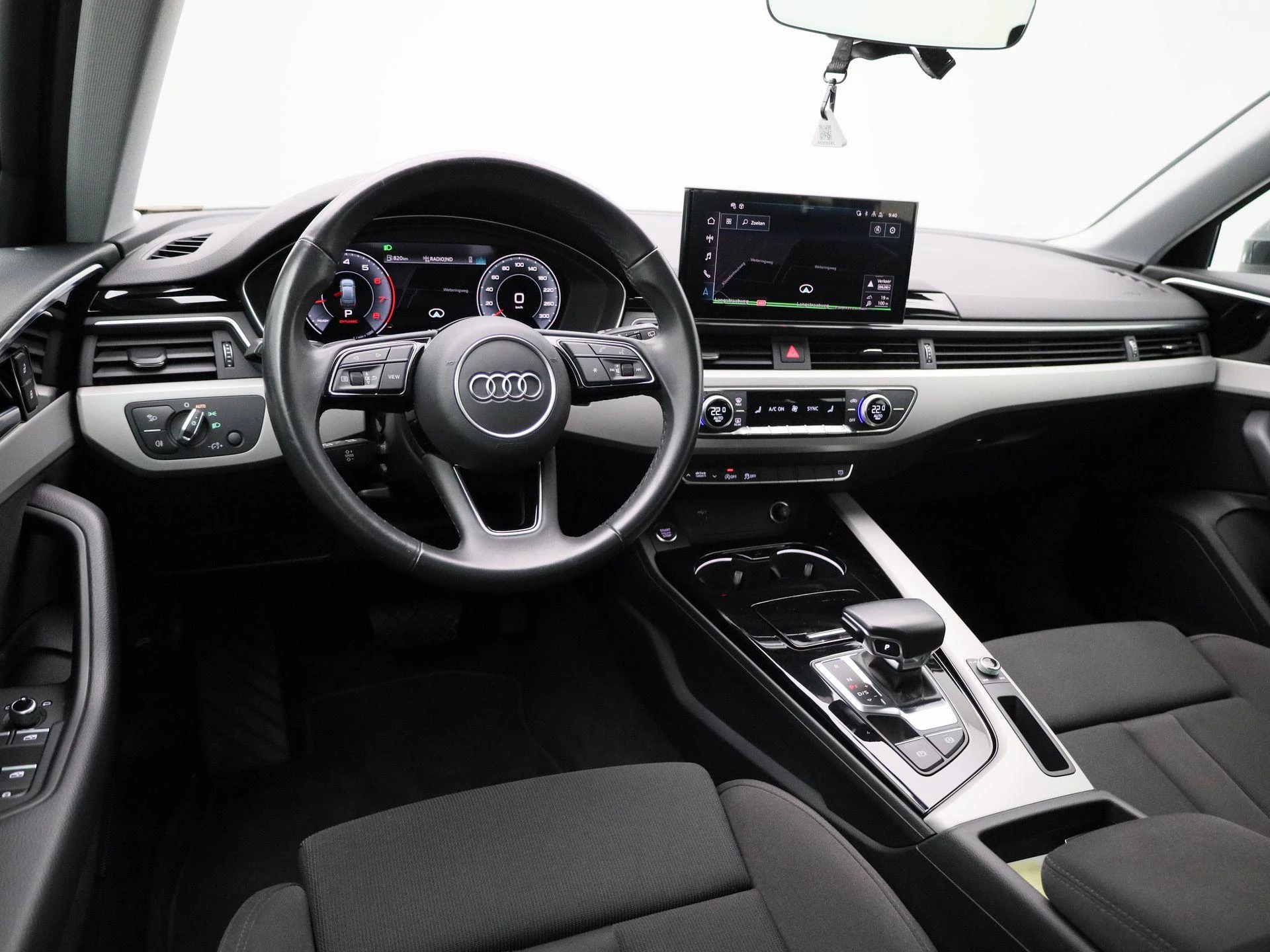 Audi-A4-image-2