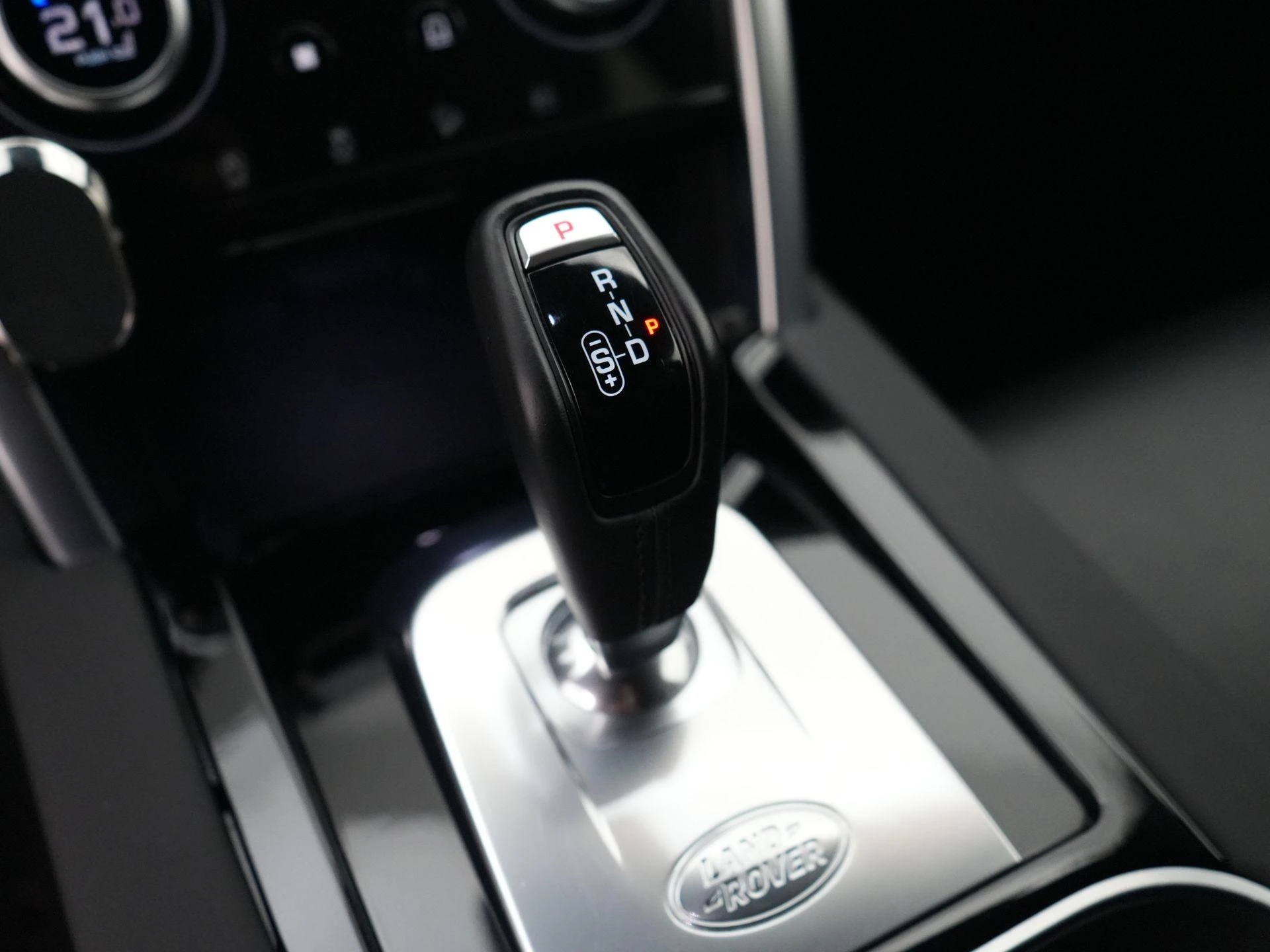 Land Rover-Discovery Sport-image-17