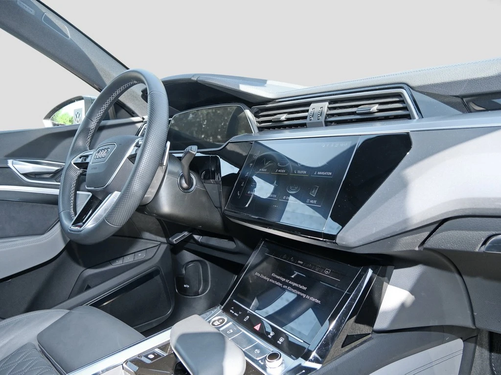 Audi-e-tron-image-8