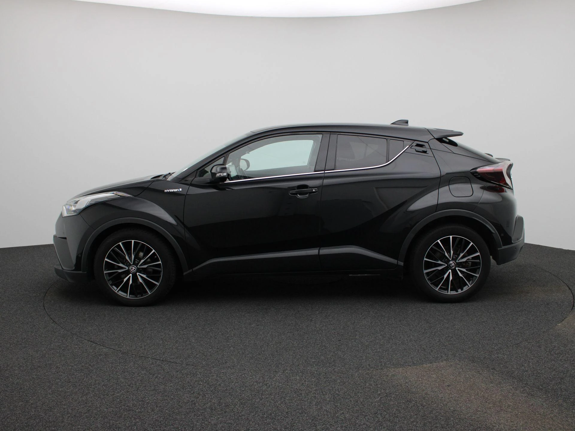 Toyota-C-HR-image-3