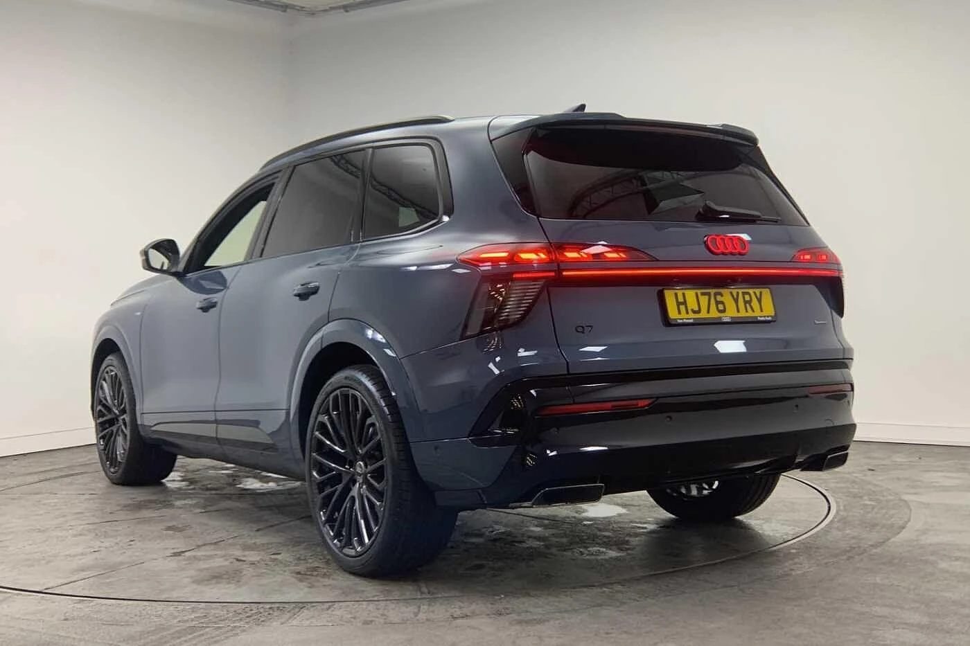 Audi-Q7-image-2