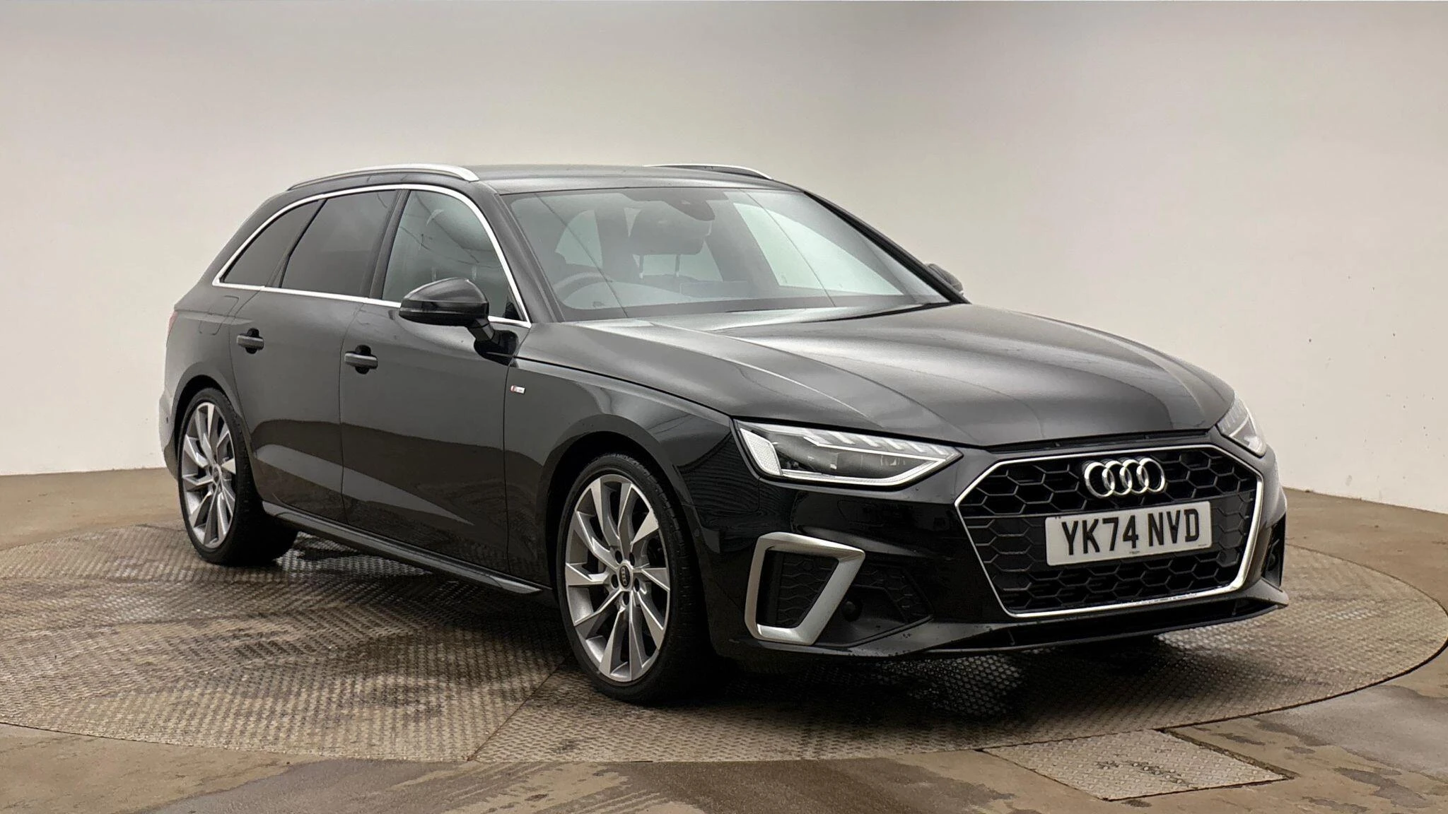 Audi-A4-image-48