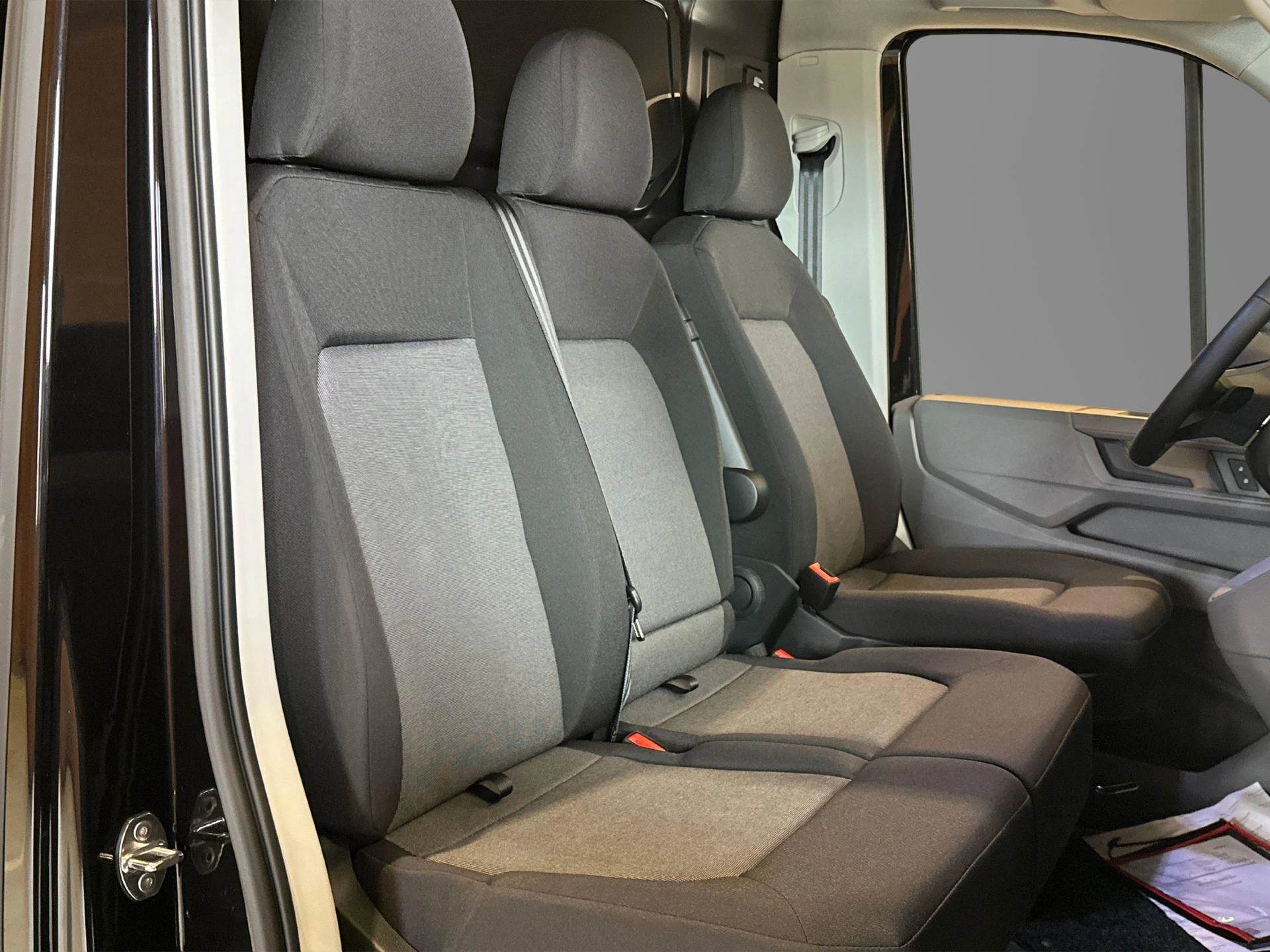 Volkswagen-Crafter-image-33