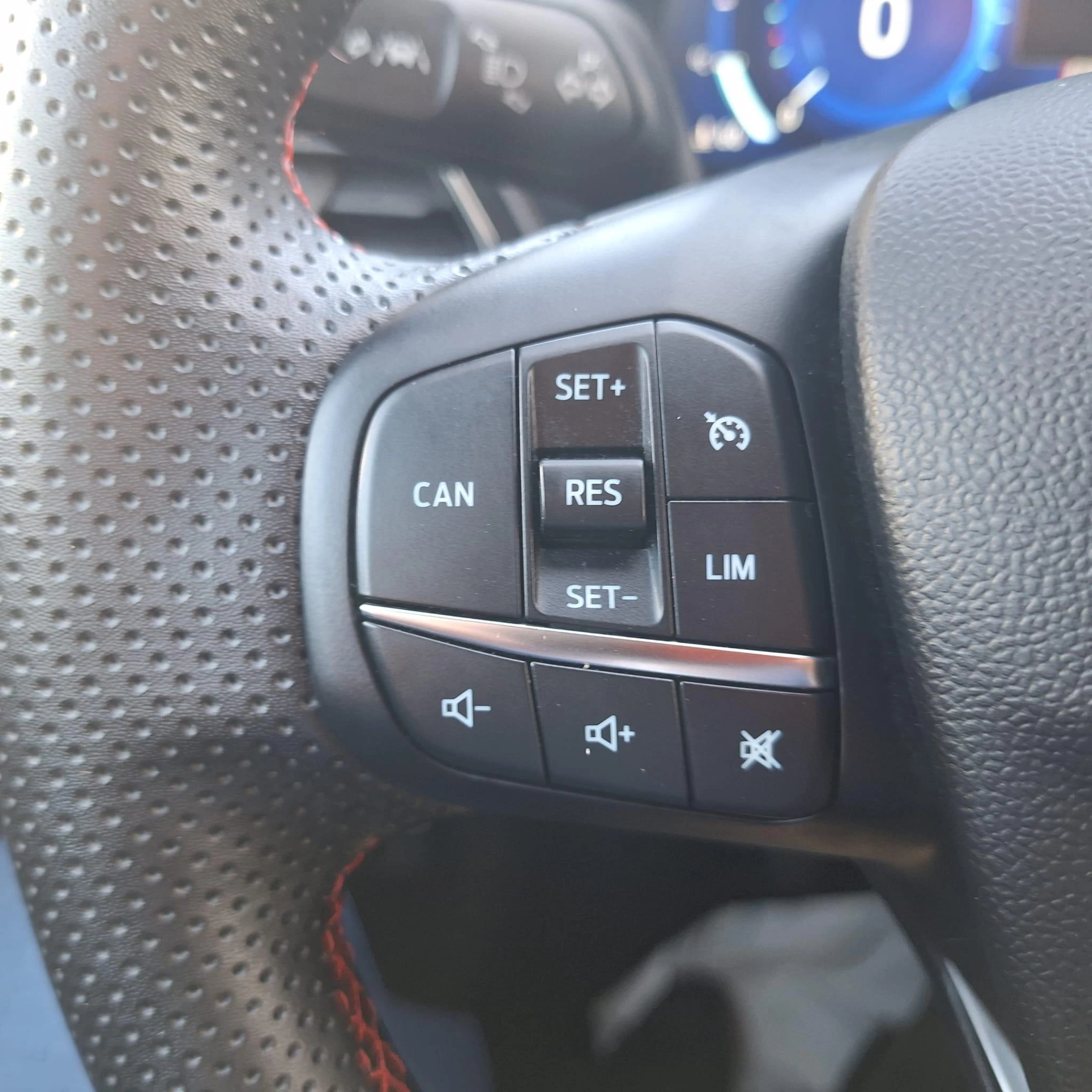 Ford Puma 1.0 EcoBoost Hybrid ST-Line