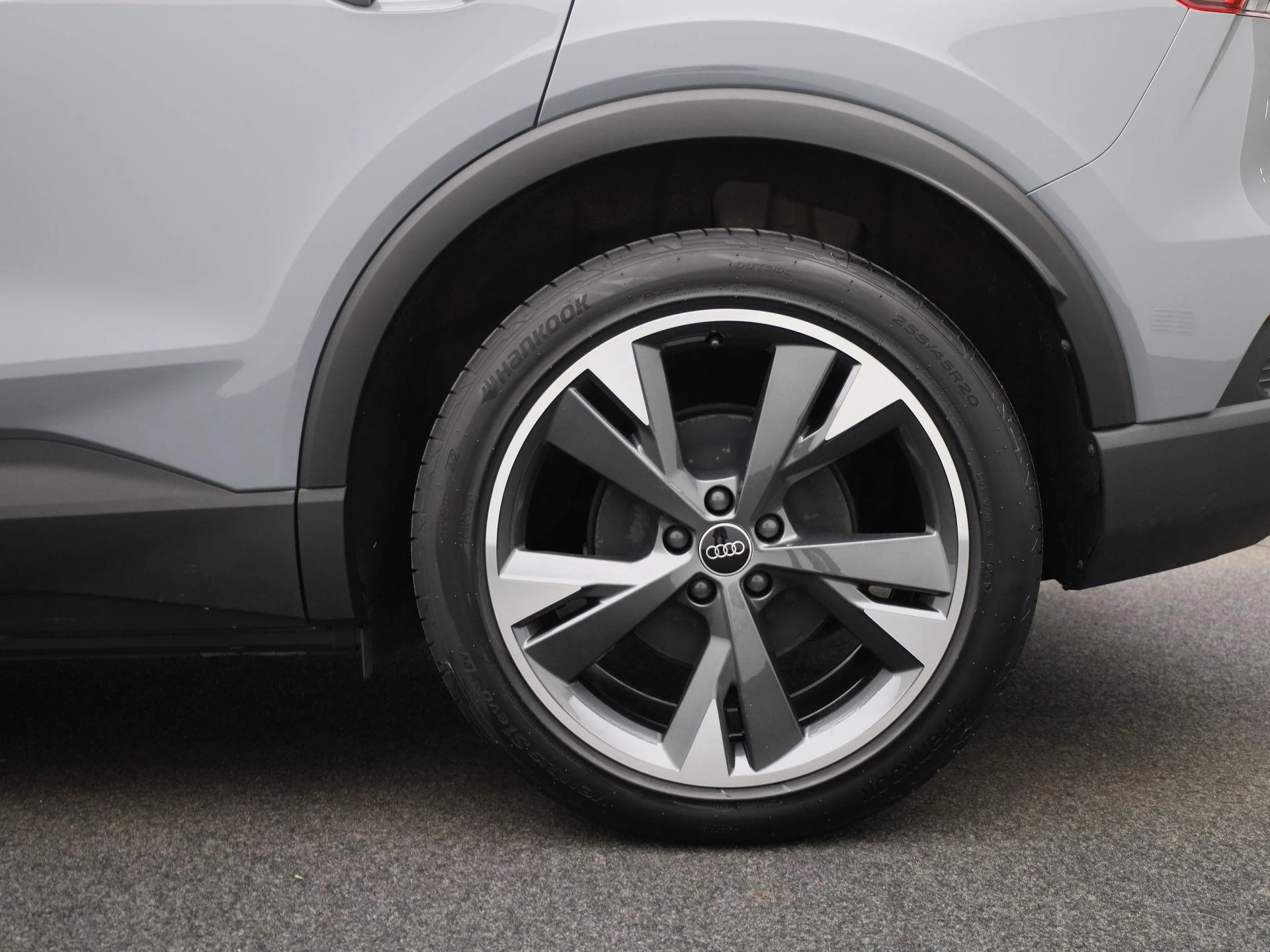 Audi-Q4 e-tron-image-12