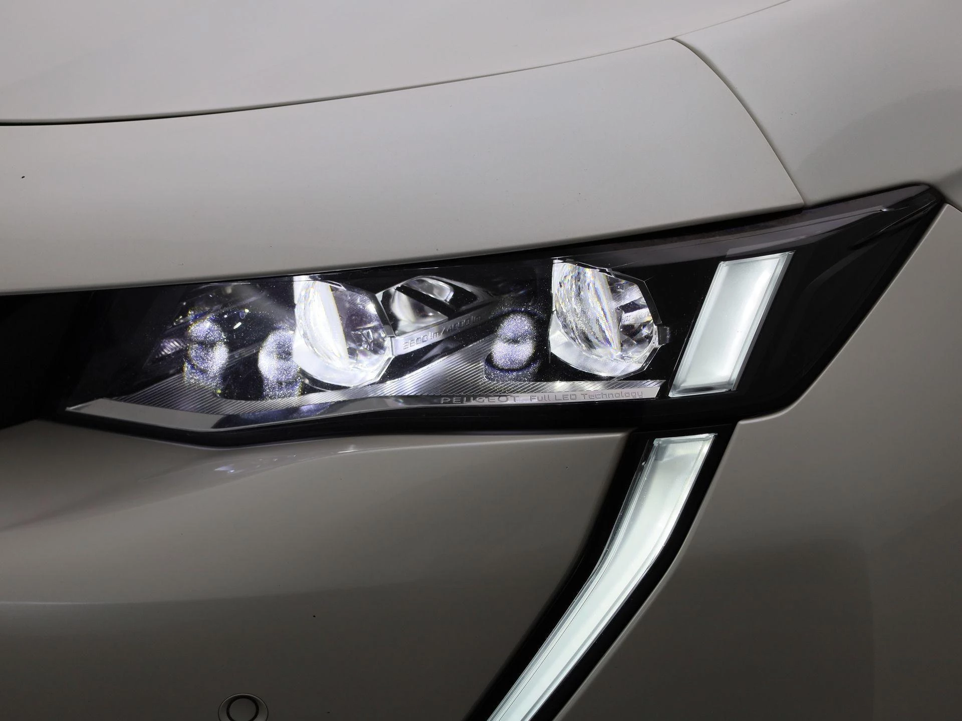 Peugeot-508-image-15