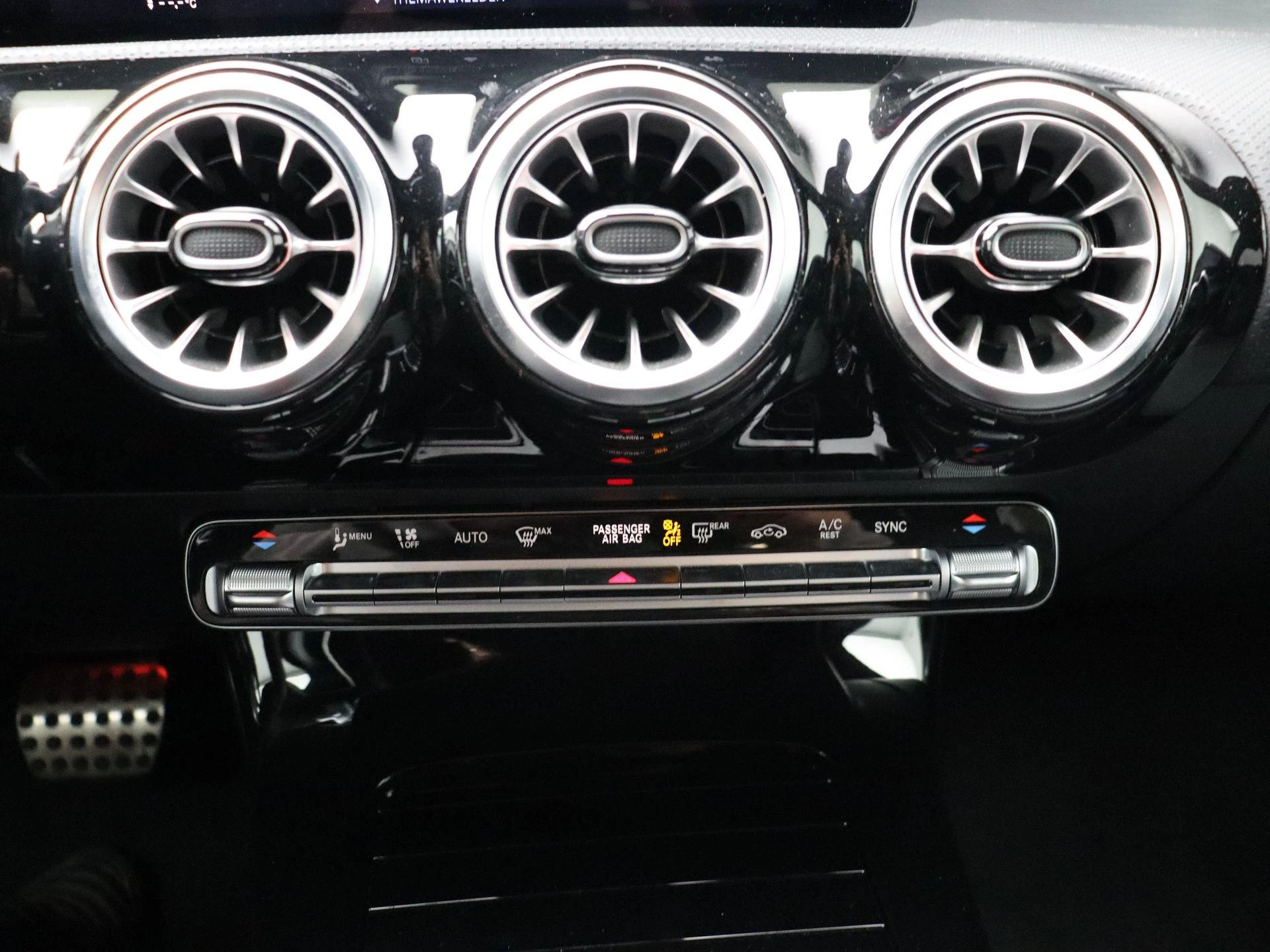 Mercedes-Benz-A-Klasse-image-19