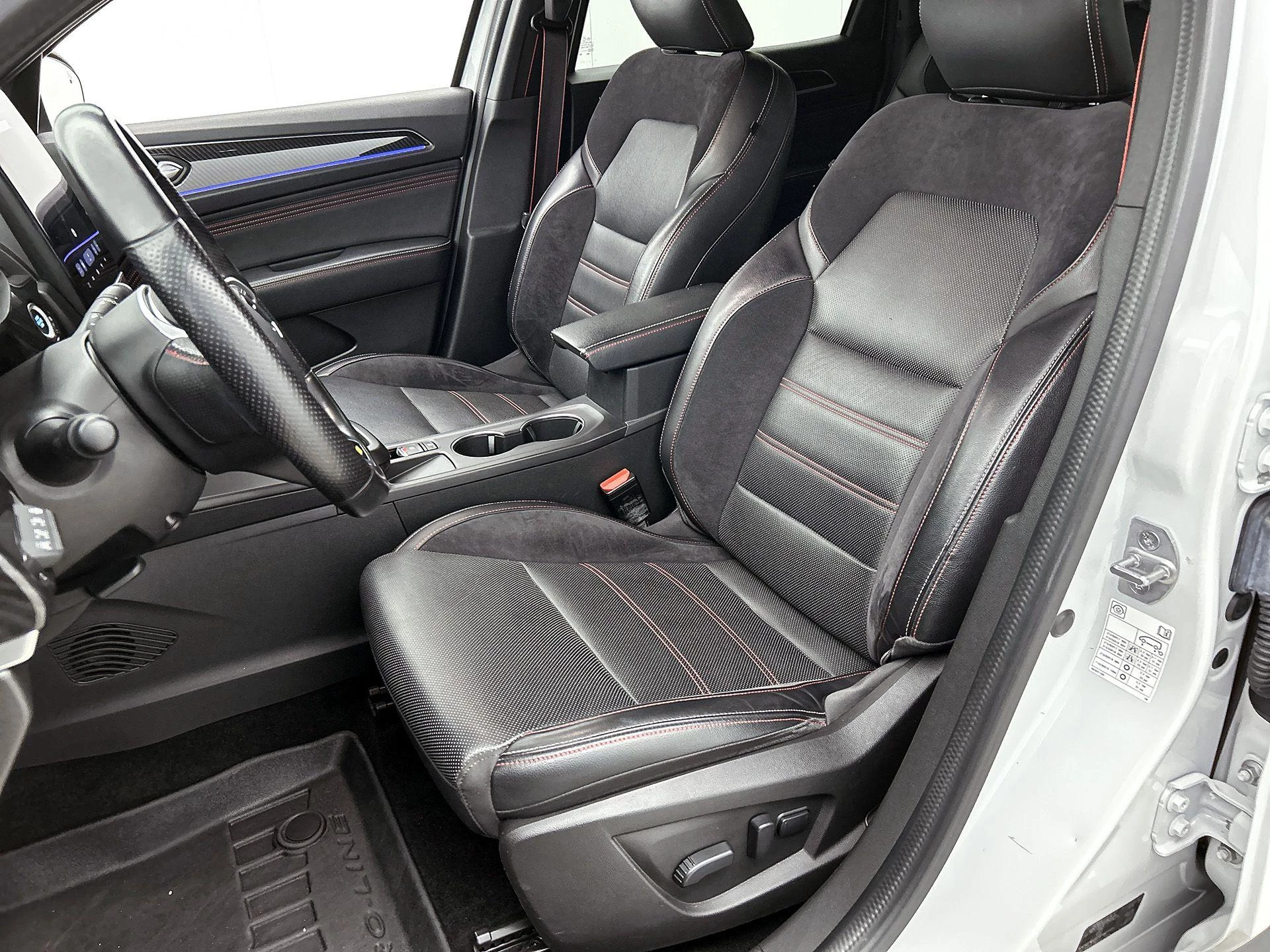 Renault-Arkana-image-35