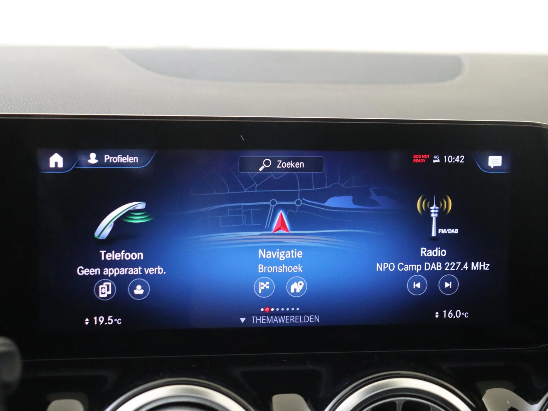 Mercedes-Benz-EQA-image-15
