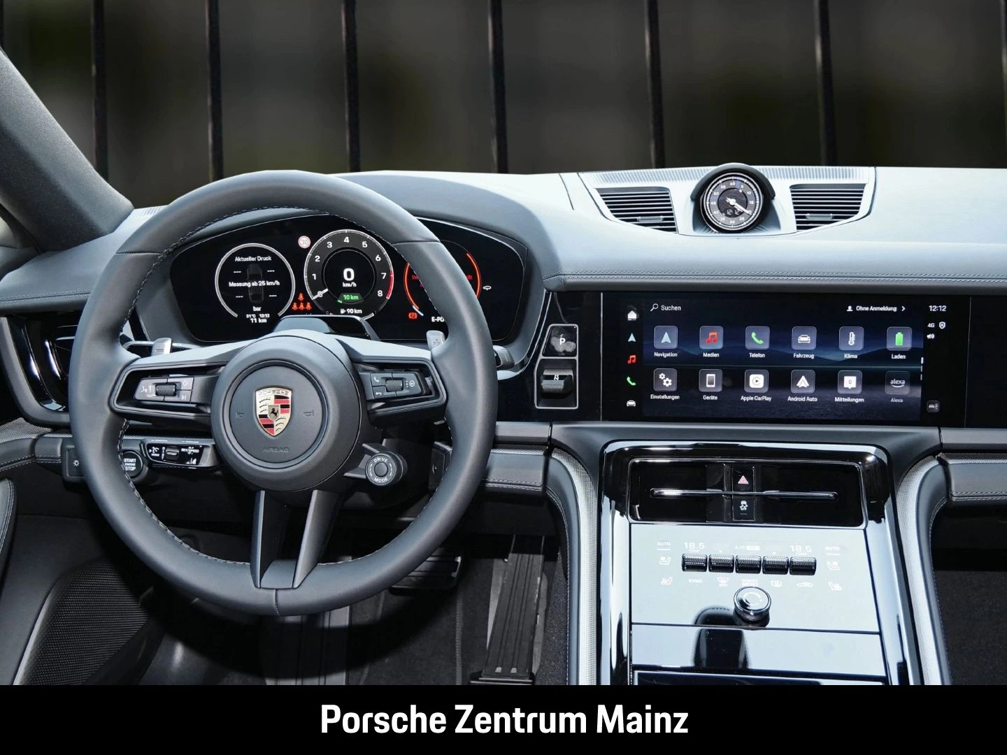 Porsche-Panamera-image-12