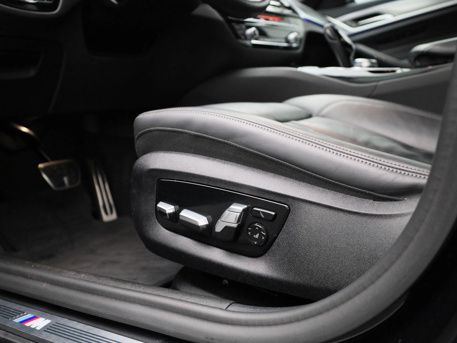 BMW-5 Serie-image-30