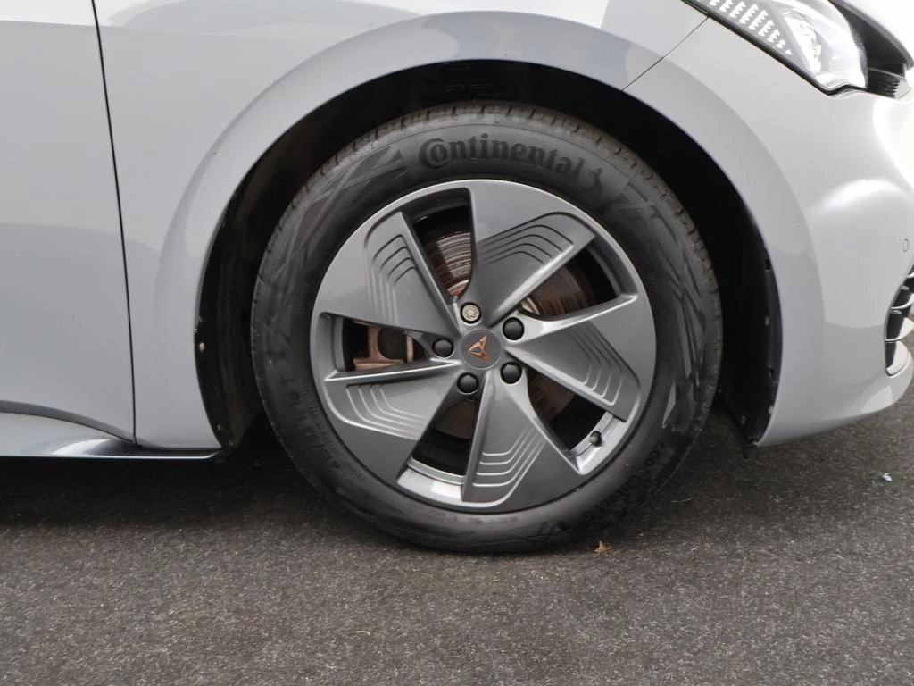 CUPRA Born Born Business Edition 204PK *AUTOMAAT*SPORTZETELS*CAMERA*PDC*ACC*NAVI*APP-CONNECT*...*