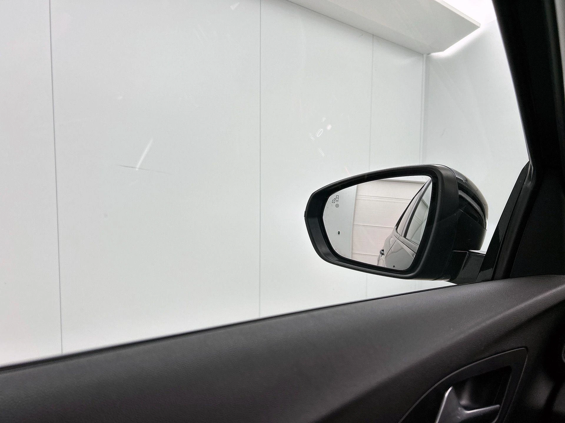 Opel-Grandland X-image-16