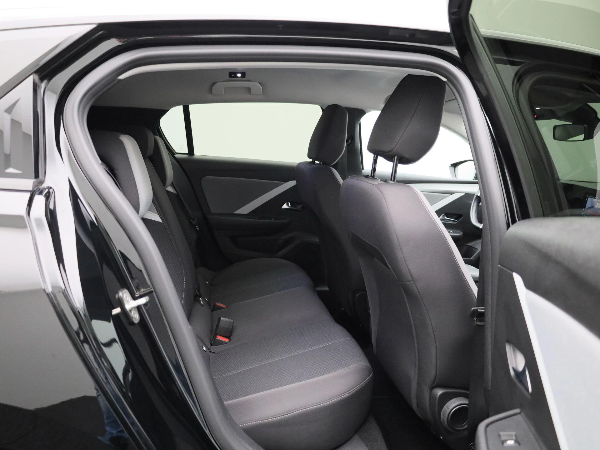 Opel-Astra-image-30