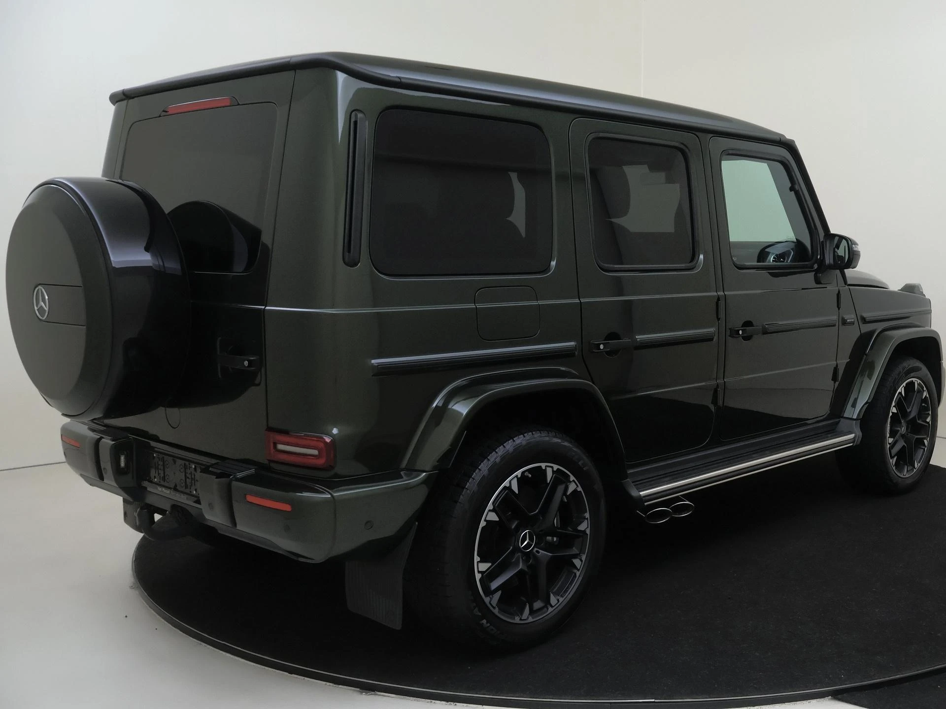 Mercedes-Benz-G-Klasse-image-3