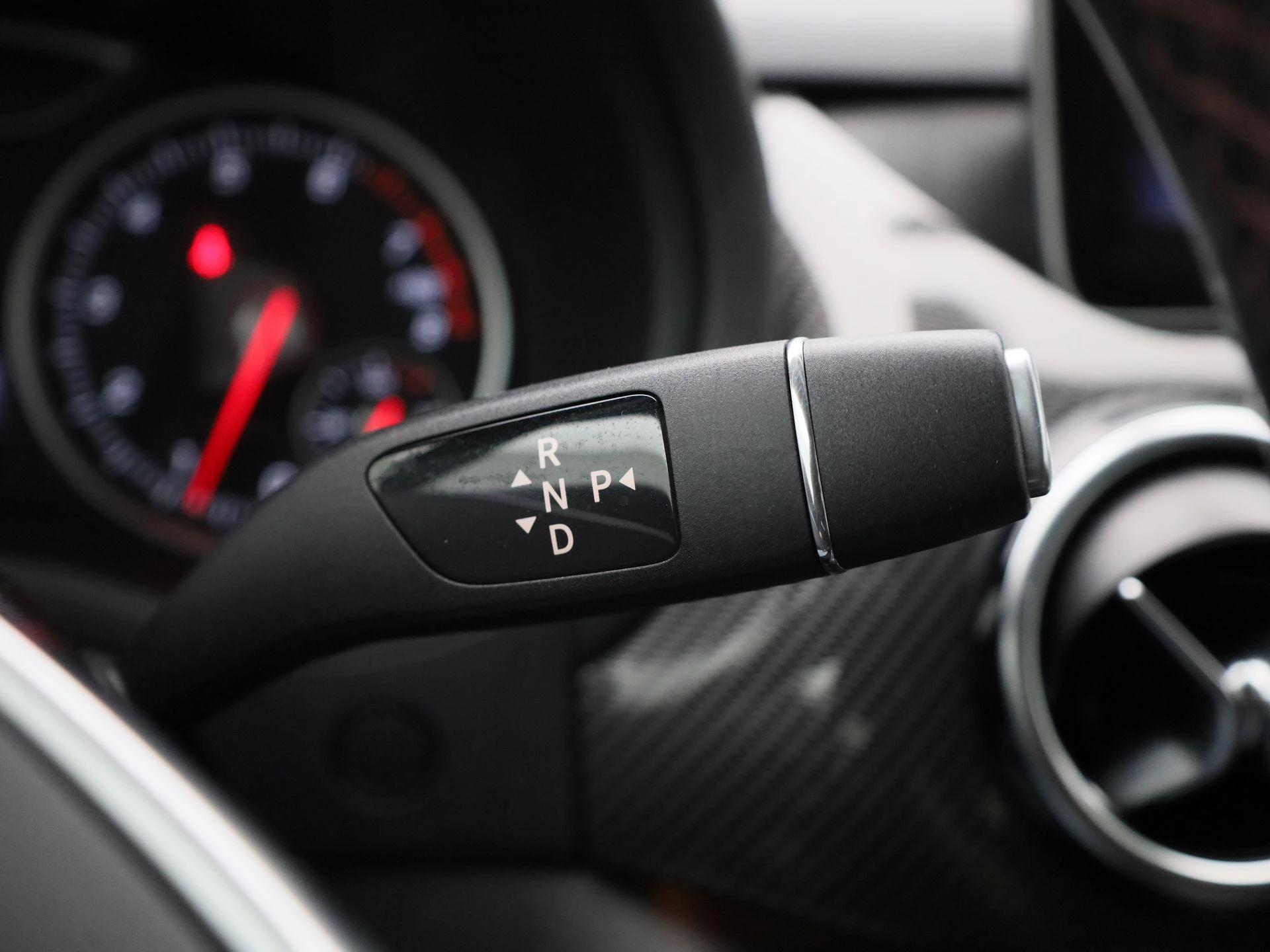 Mercedes-Benz-B-Klasse-image-28