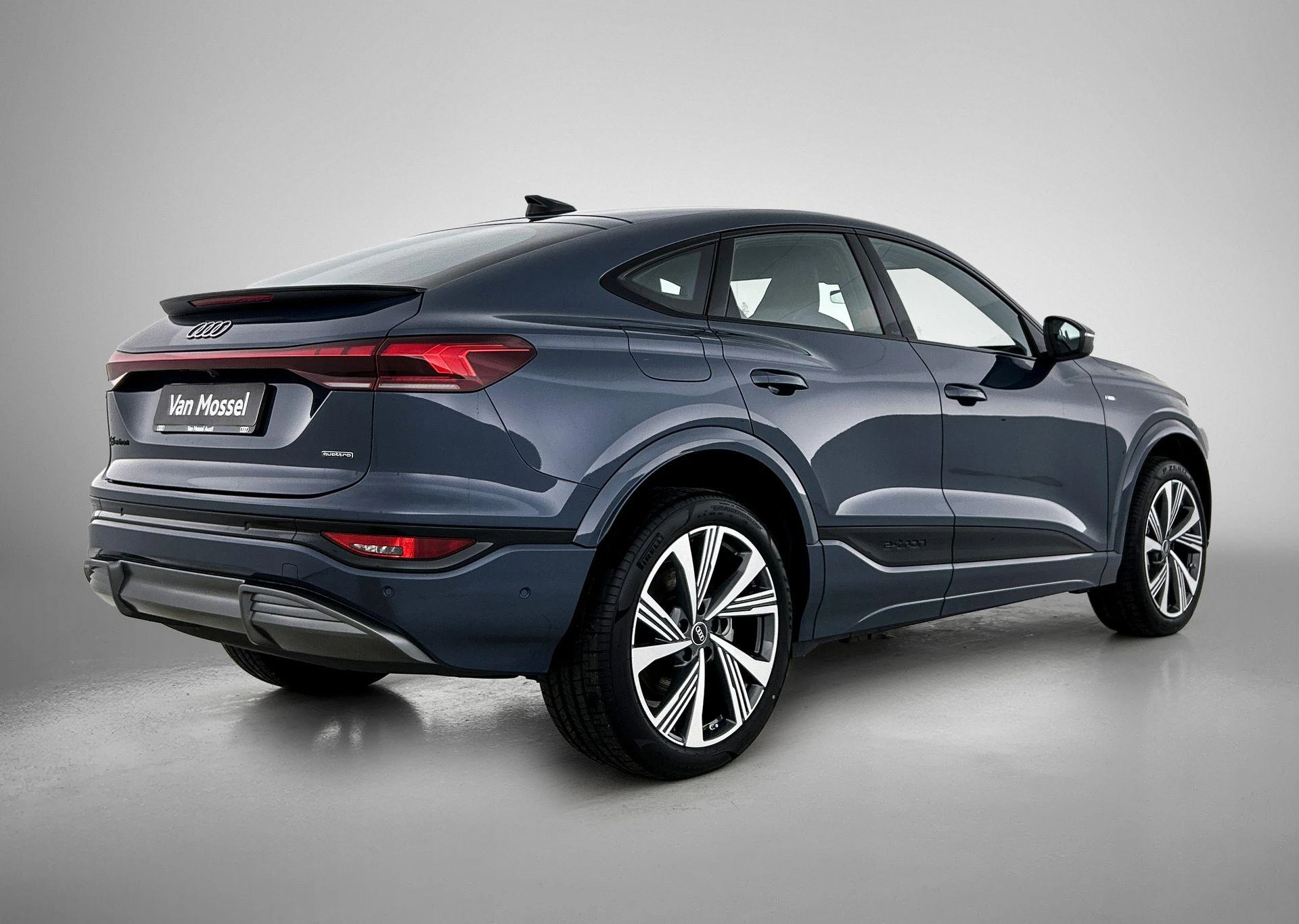 Audi-Q6 e-tron-image-3