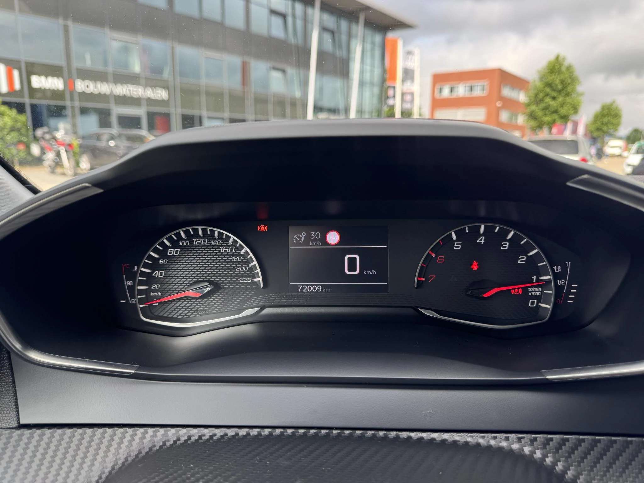 Peugeot-208-image-17
