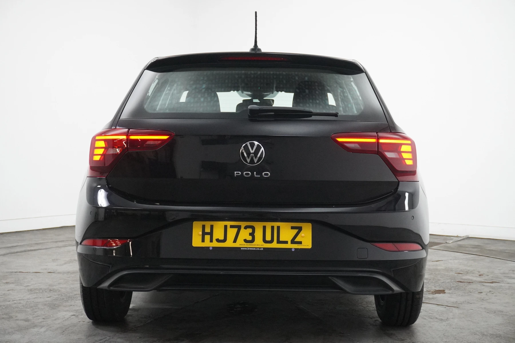 Volkswagen-Polo-image-15
