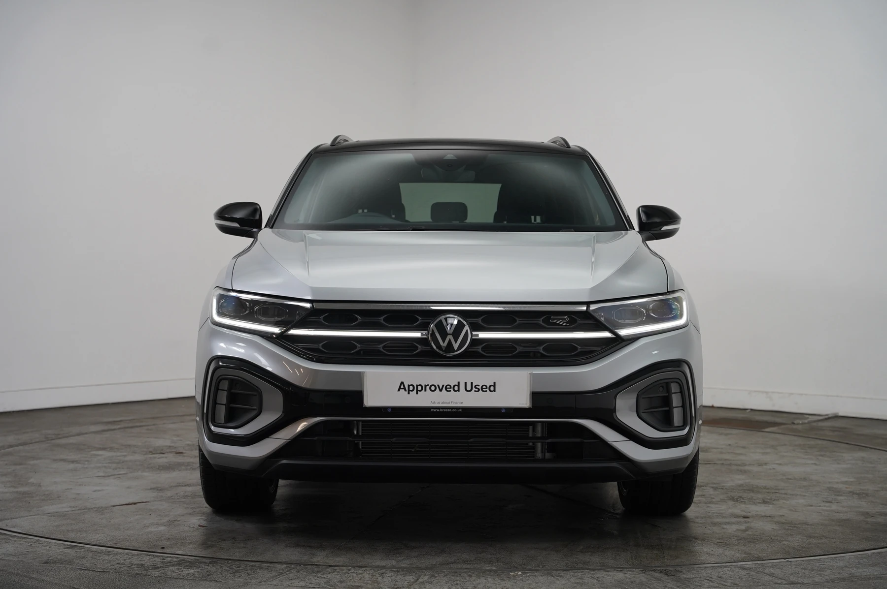 Volkswagen-T-Roc-image-6