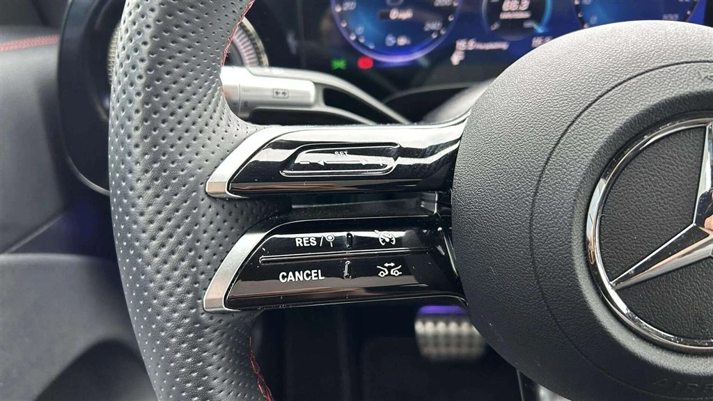 Mercedes-Benz-CLA-image-10