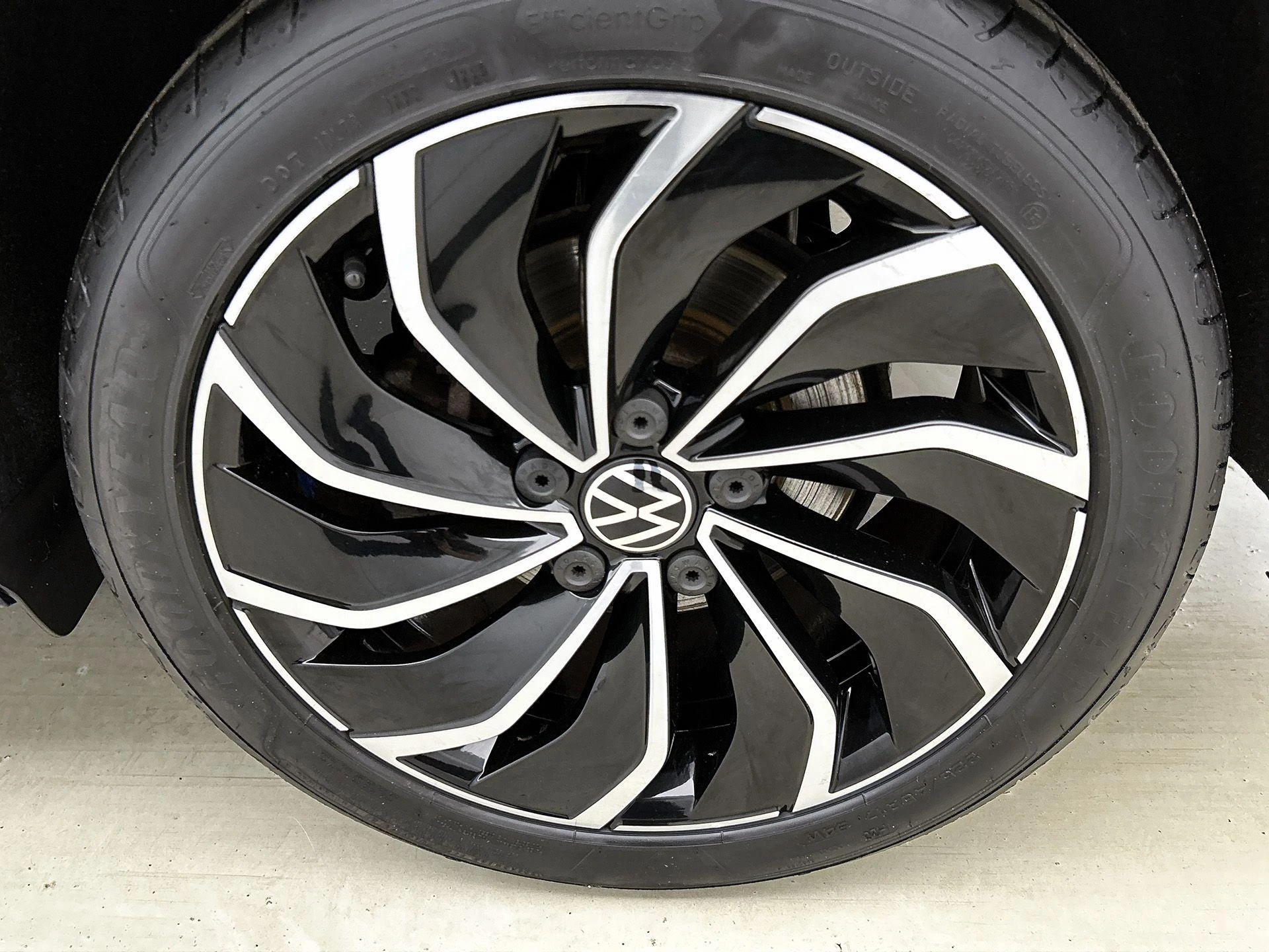 Volkswagen-Golf-image-30