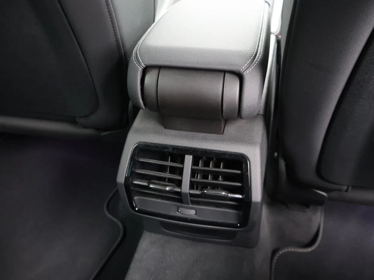 Audi-Q3-image-19
