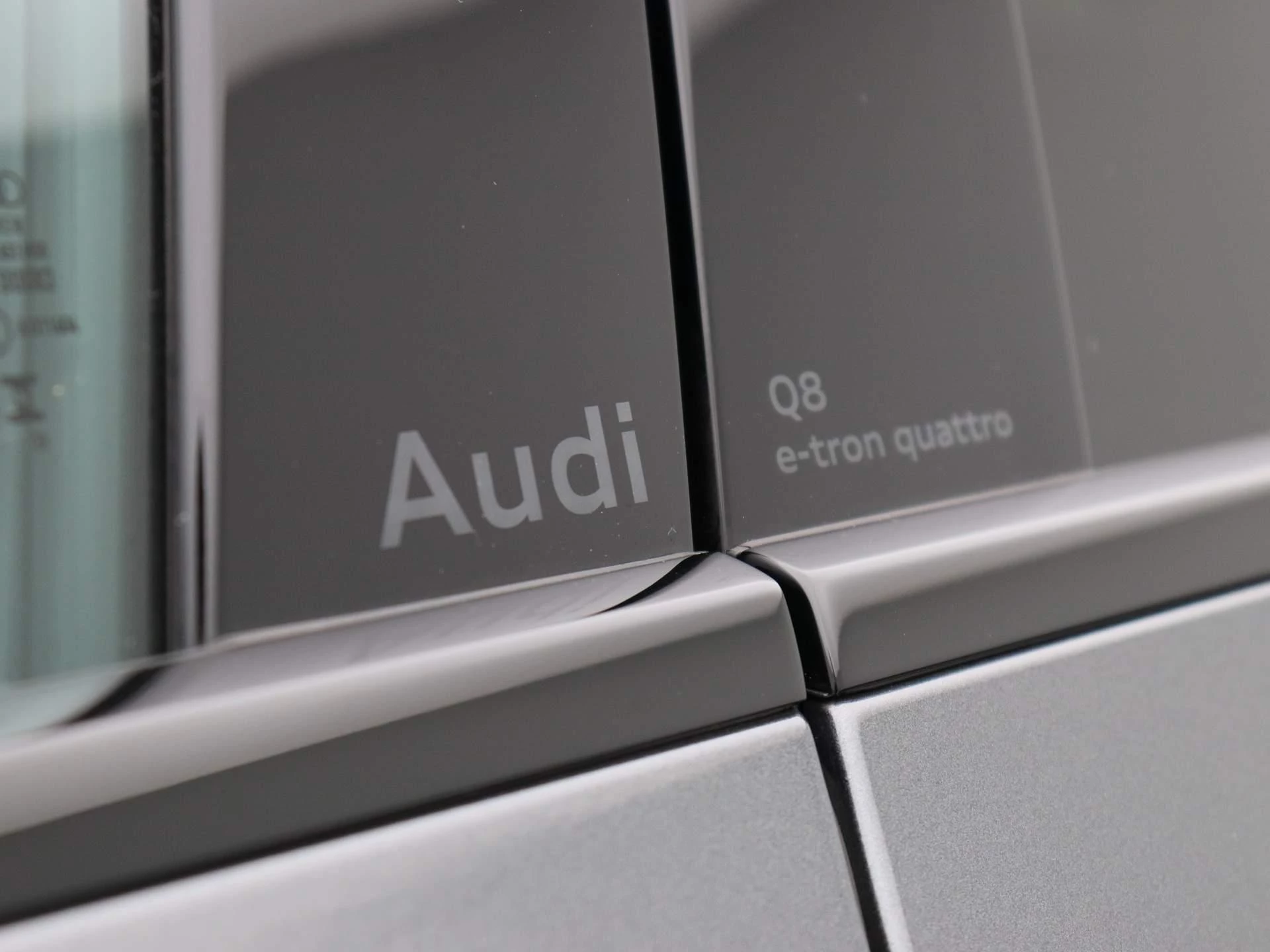 Audi-Q8 e-tron-image-8