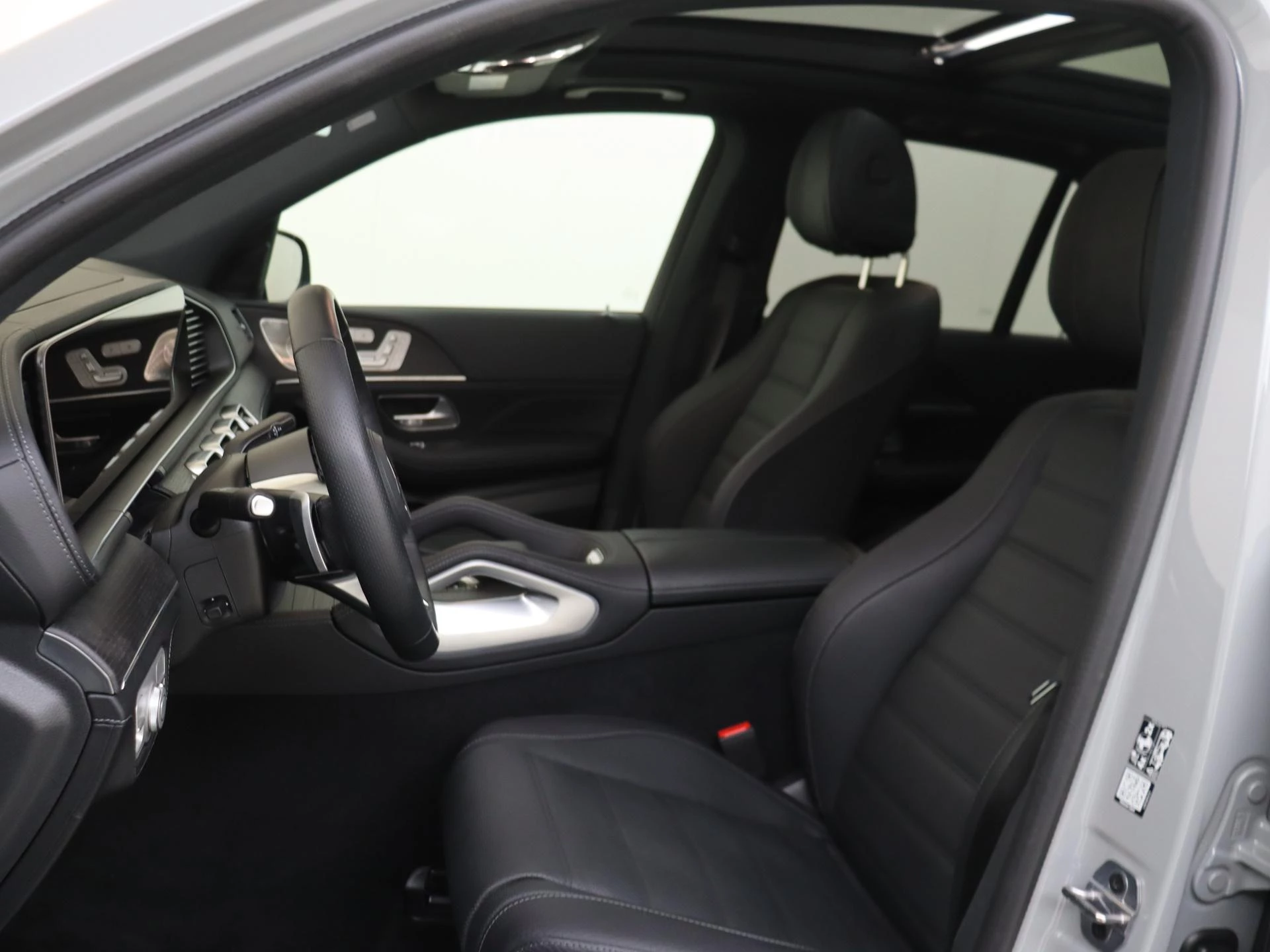 Mercedes-Benz-GLE-image-9
