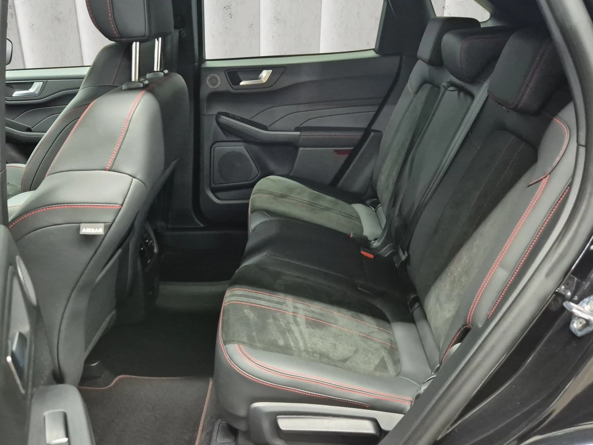 Ford Kuga ST-Line X Aut.*360GRAD*LED-MATRIX*NAVI*GRA*WINTER-PKT.