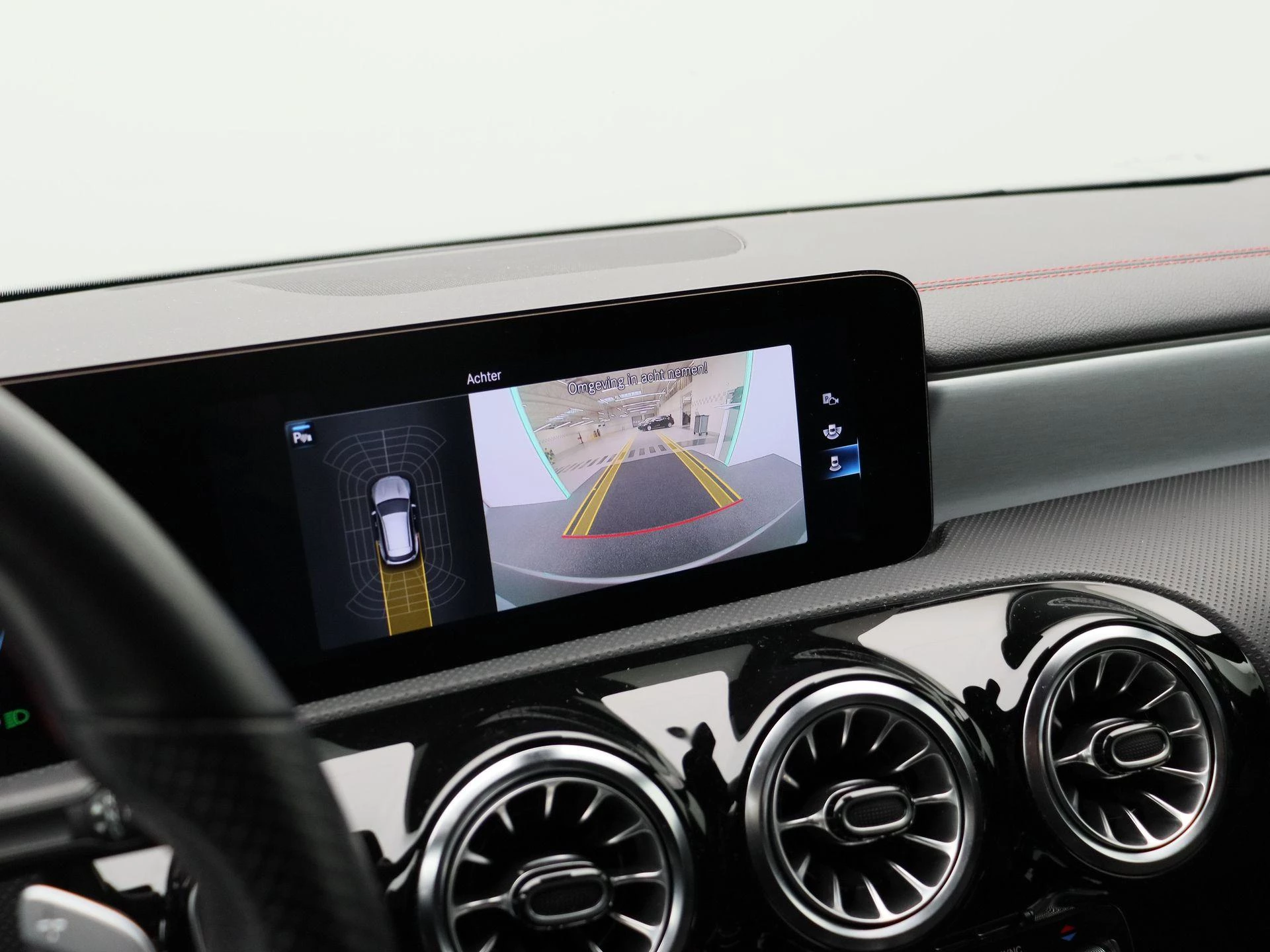 Mercedes-Benz CLA 200 AMG Line Shooting Brake + PANORAMISCH DAK + MULTIBEAM LED + CARPLAY +