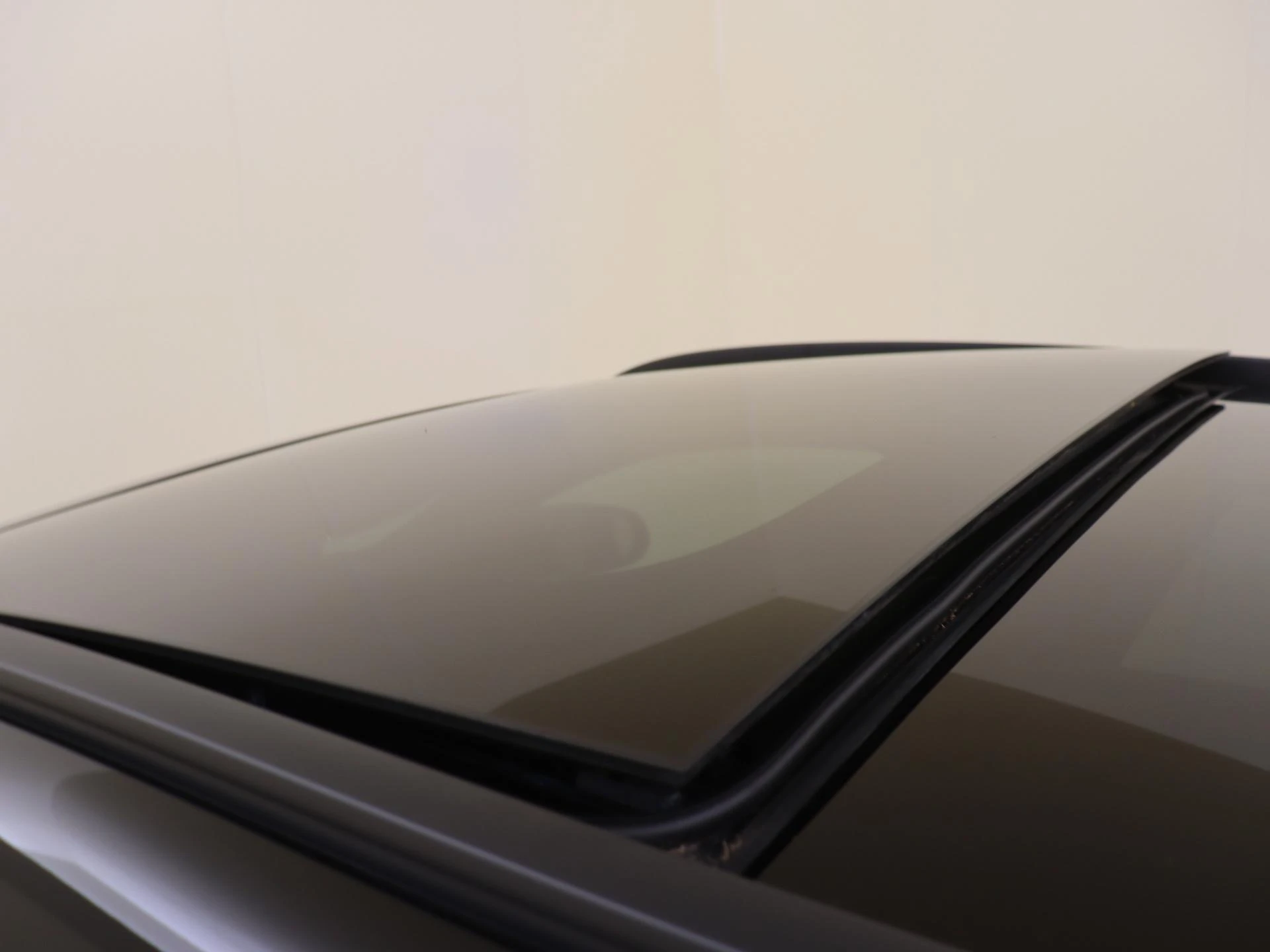 Mercedes-Benz-GLA-image-28