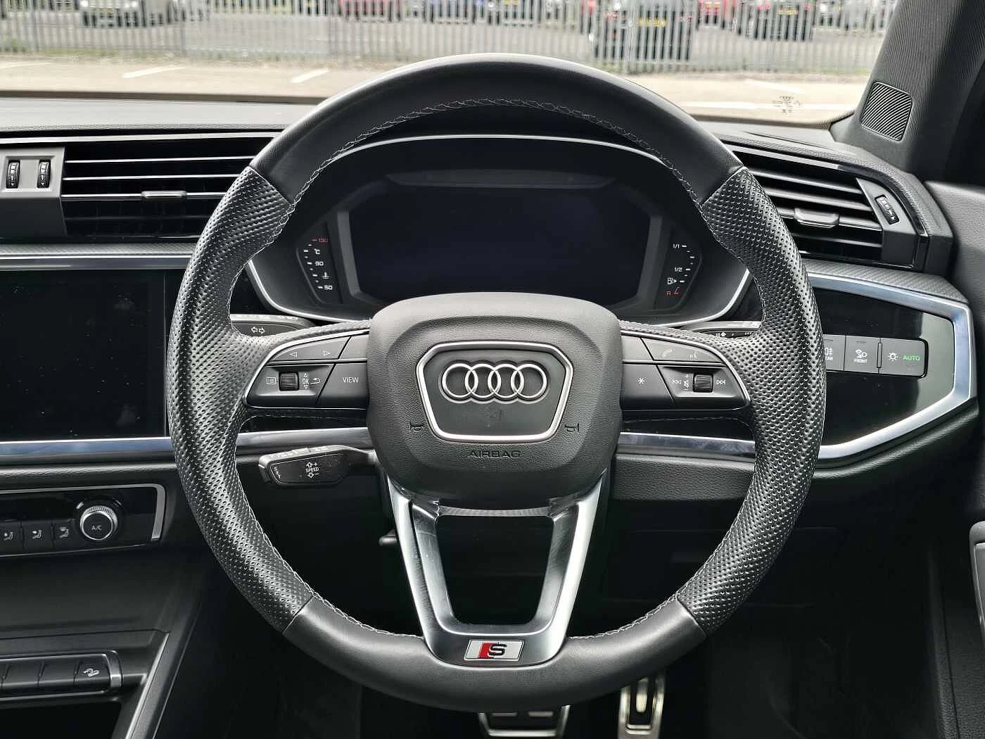 Audi-Q3-image-8