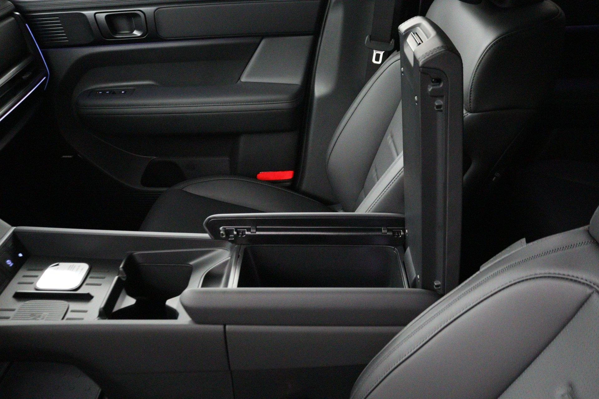 Hyundai-Santa Fe-image-65