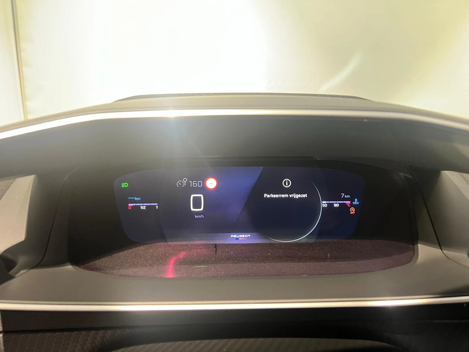 Peugeot-208-image-12