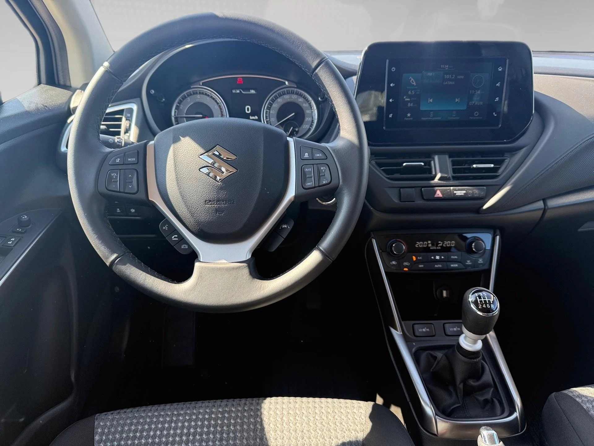 Suzuki-S-Cross-image-13