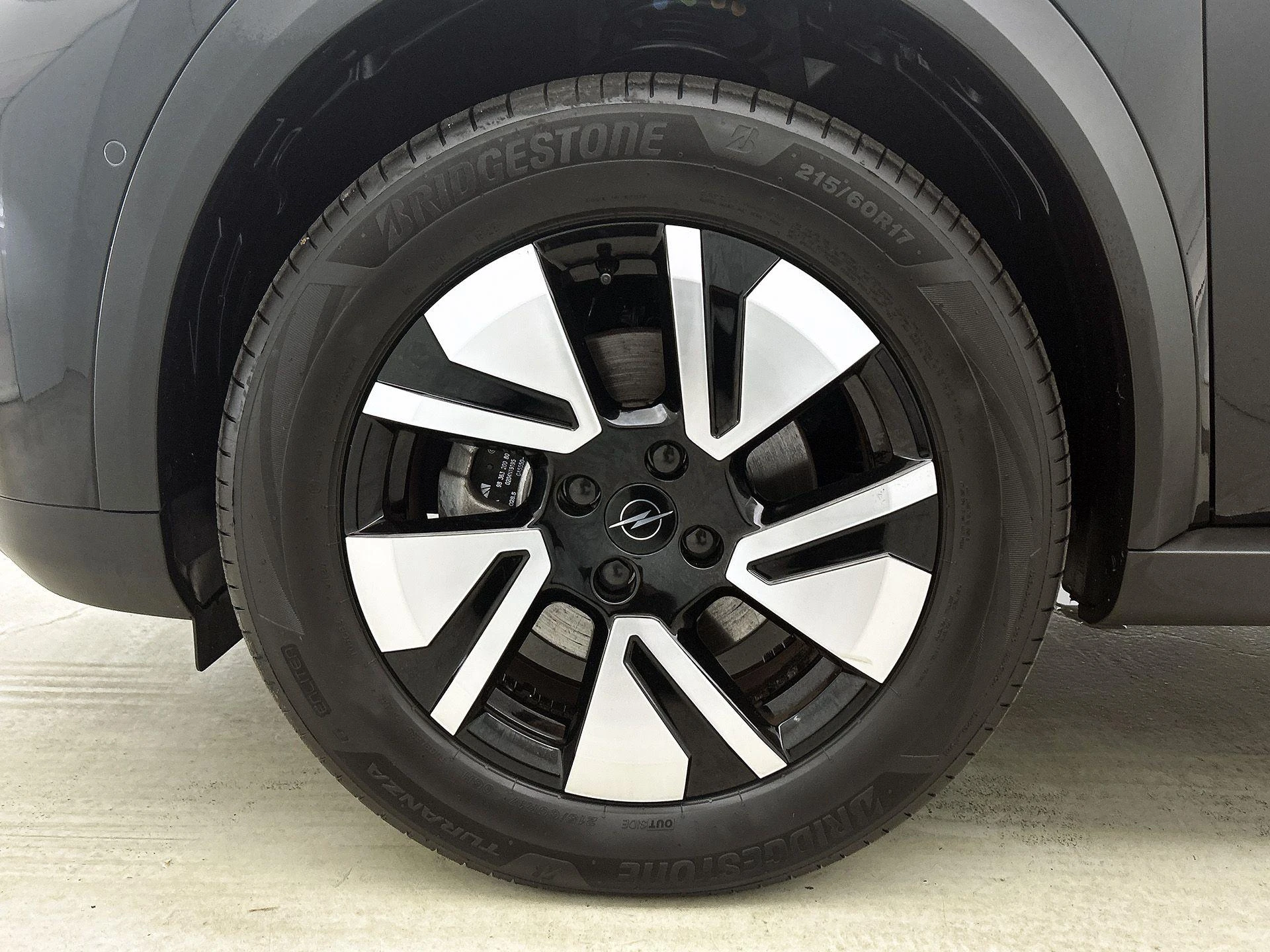 Opel-Frontera-image-32