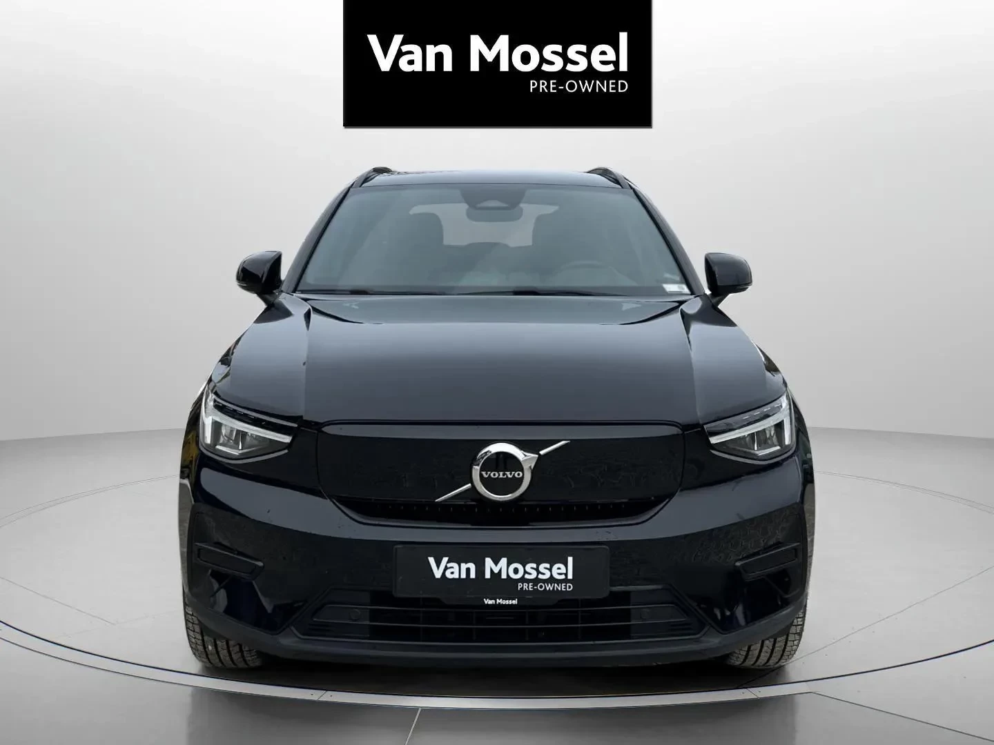 Volvo-XC40-image-1