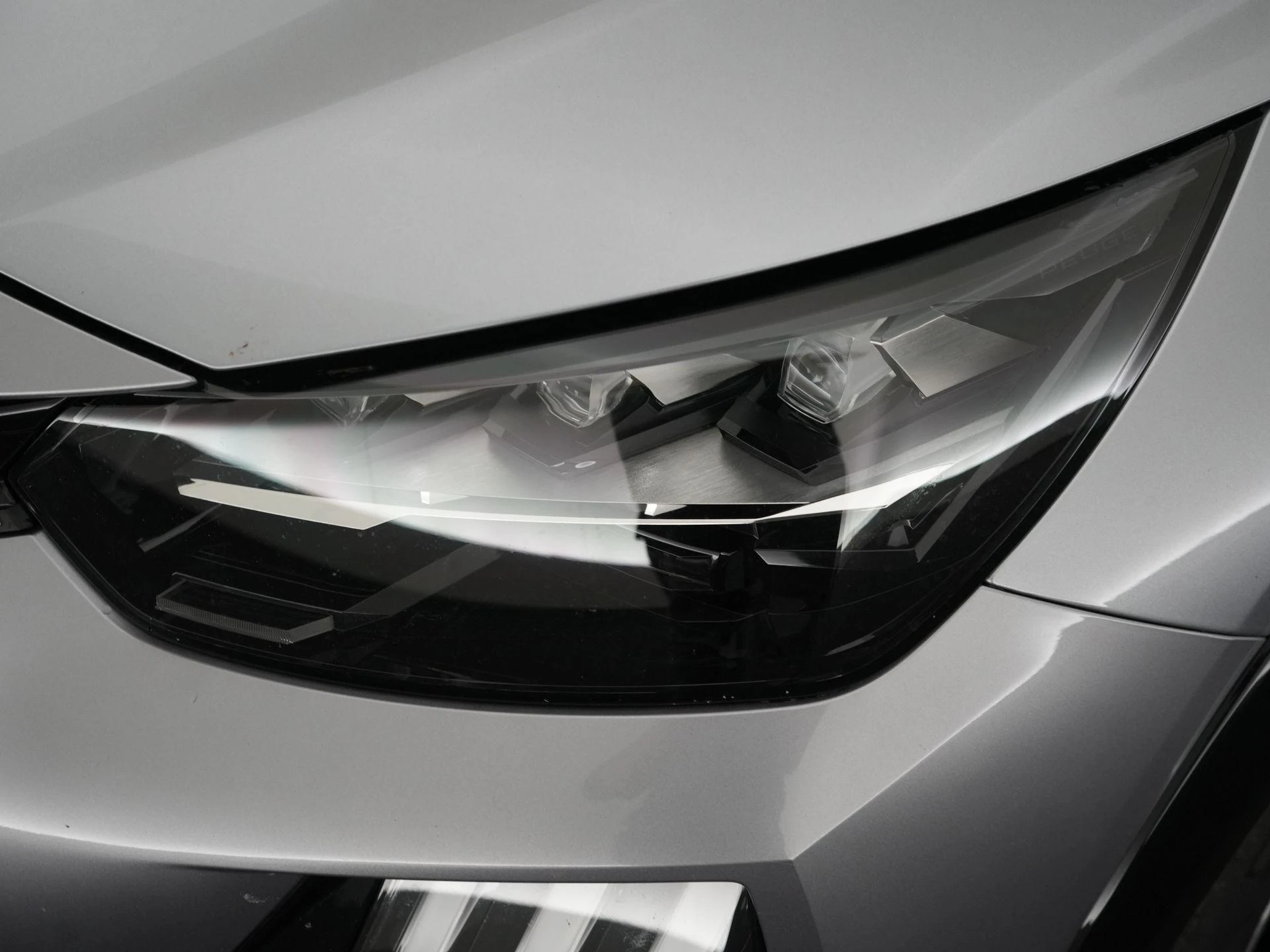 Peugeot-208-image-11